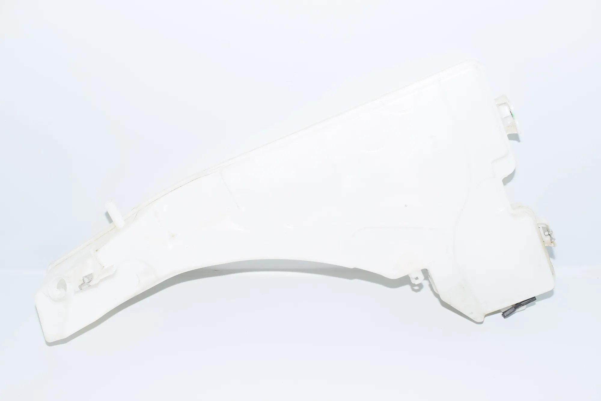 Window Washer Tank – OEM 7161465 · BMW X5 (E70) xDrive 30 d 2012 – 3