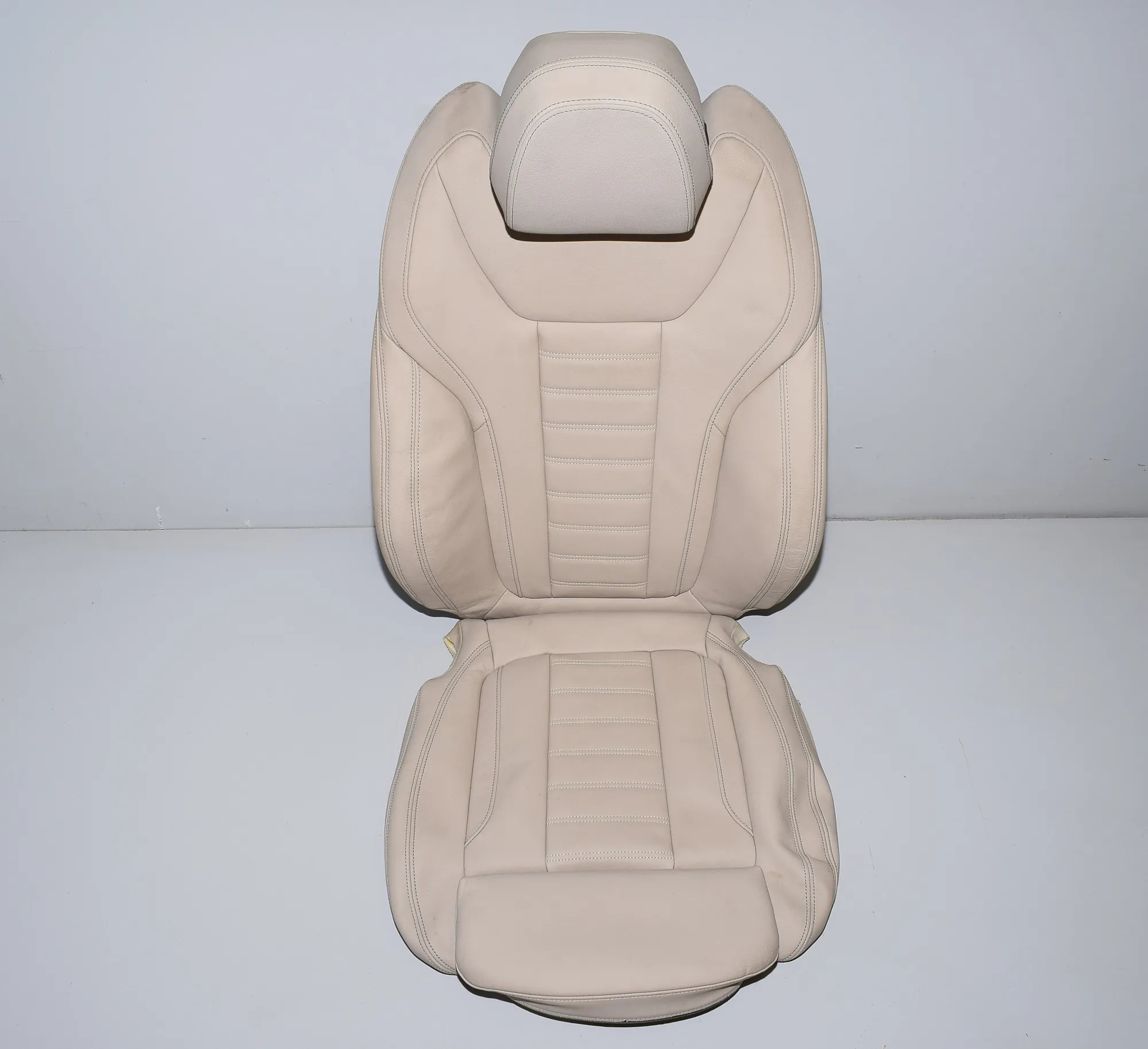Front Right Seat – OEM 7414706 · BMW X4 (G02, F98) BMW X4 (G02, F98) 2018