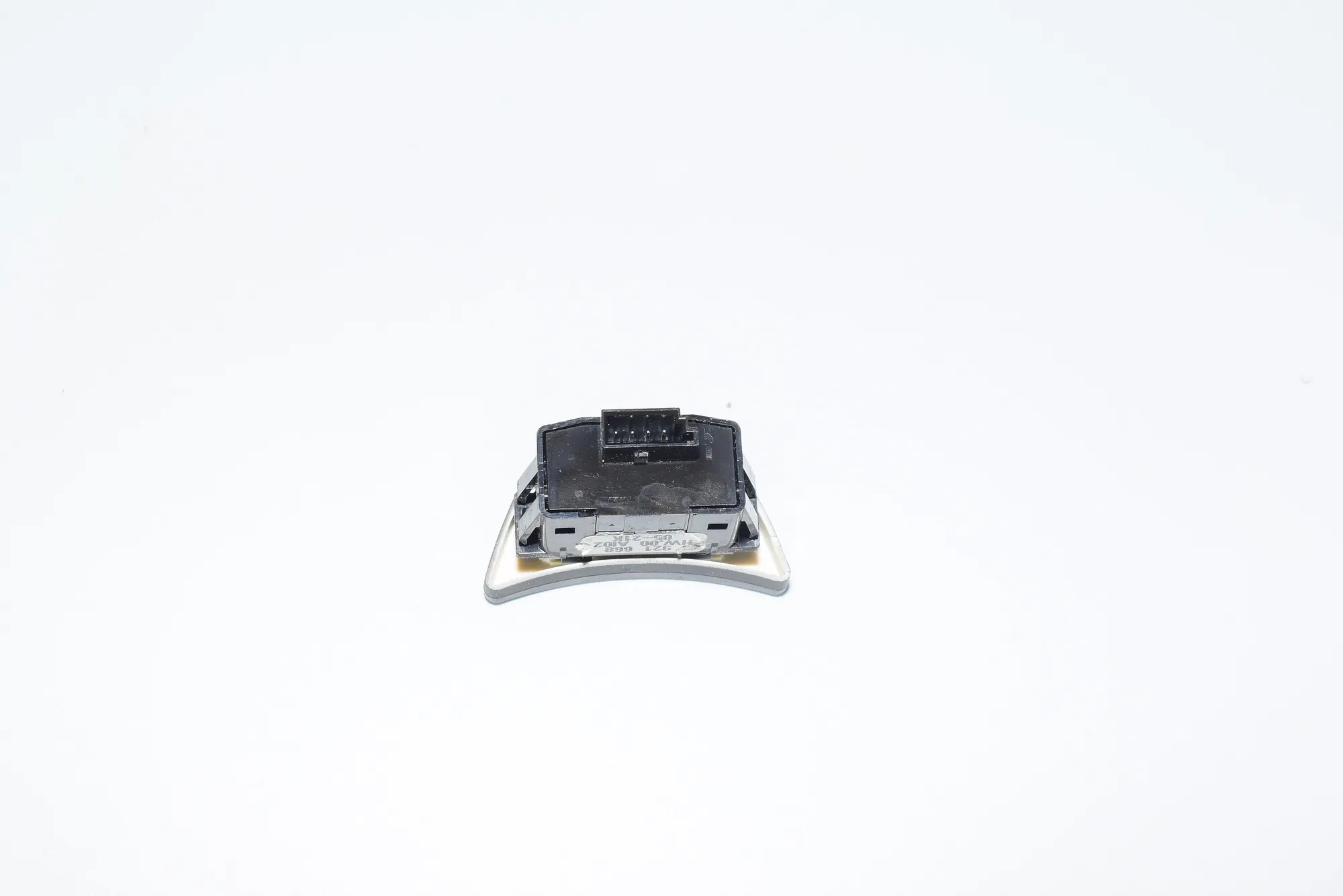 Switches – OEM 6921668 · BMW 5 Touring (E61) 523 i 2005 – 3
