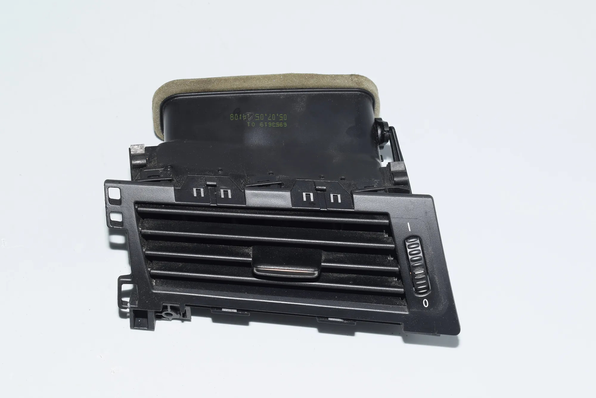 Dashboard Air Vents – OEM 6953619 · BMW 5 Touring (E61) 523 i 2005 – 3