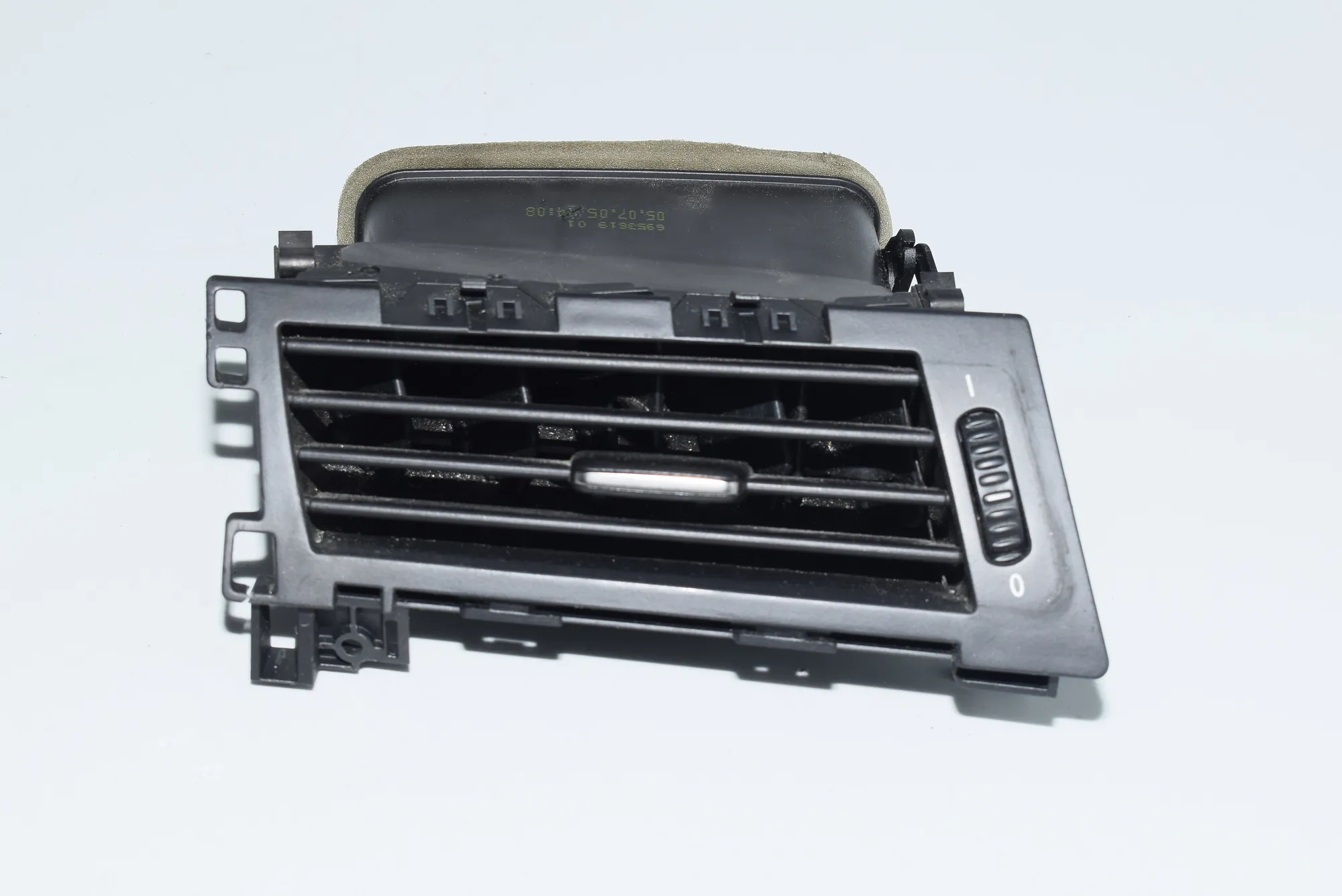 Dashboard Air Vents – OEM 6953619 · BMW 5 Touring (E61) 523 i 2005