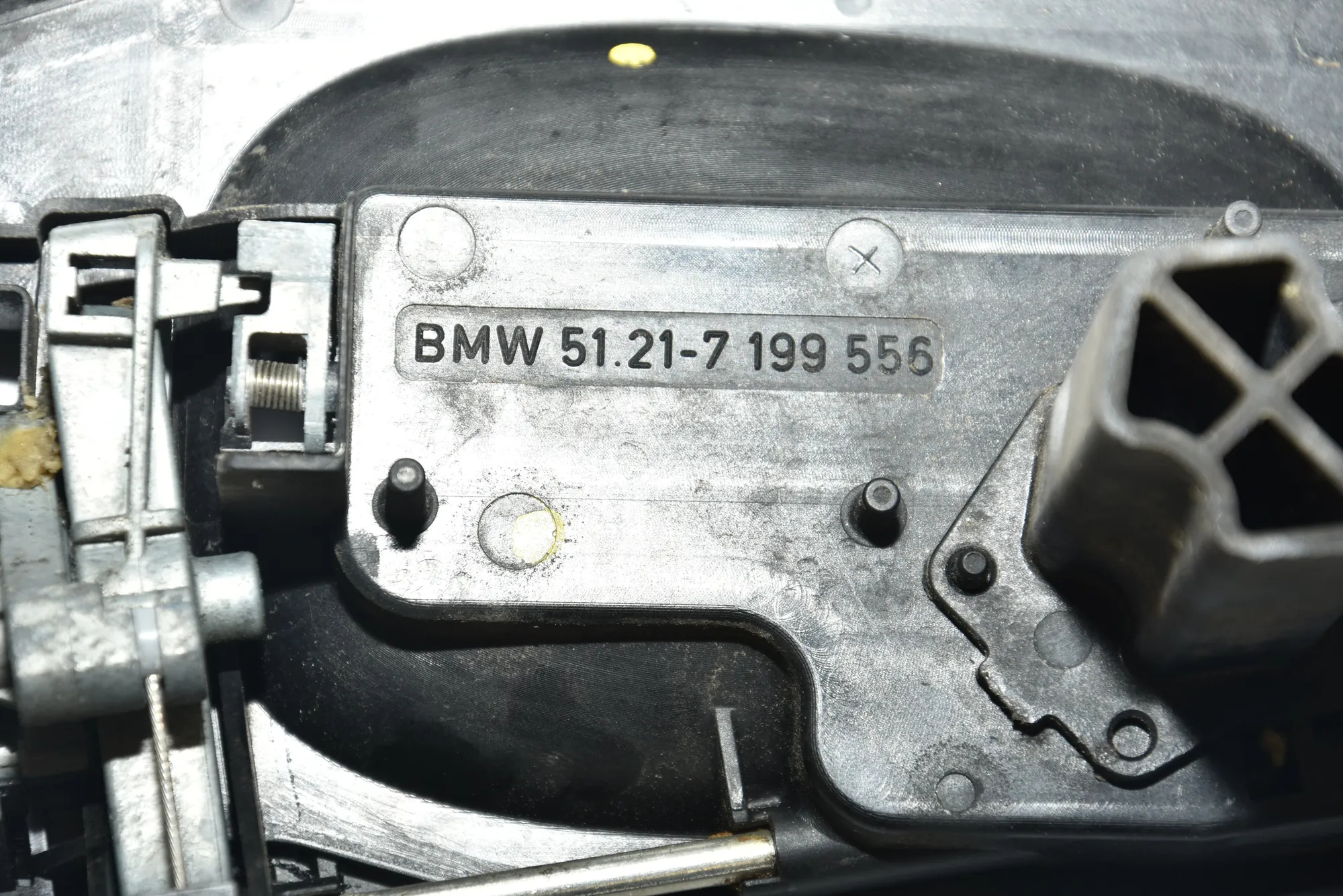 Rear Right Door Interior Handle Frame – OEM 7199556 · BMW 5 Touring (E61) 530 d 2007 – 3
