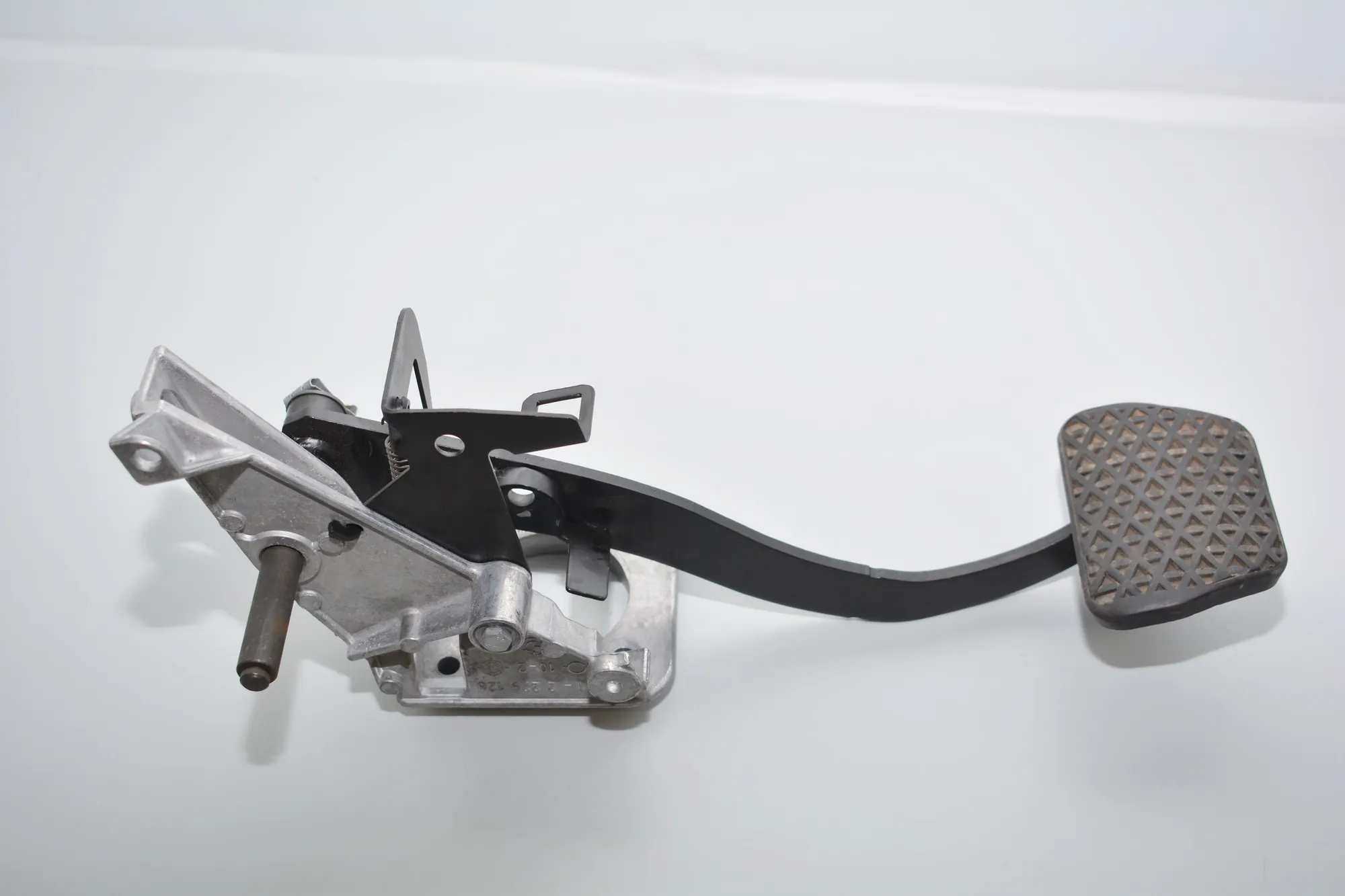 Brake Pedal – OEM 3453965 · BMW X3 (E83) xDrive 20 d 2009 – 4