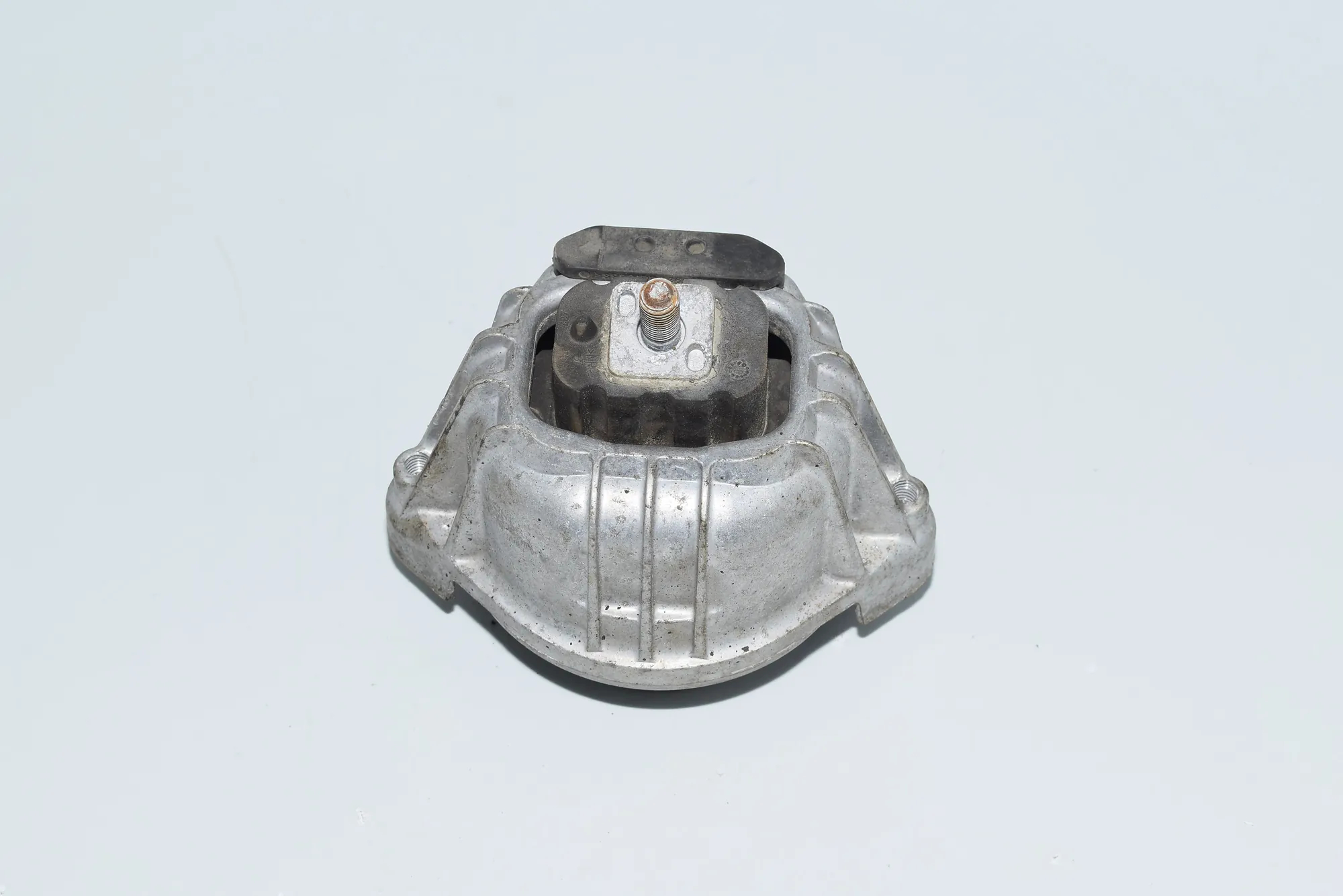 Right Side Engine Mount – OEM 139811 · BMW 3 Touring (E91) 320 d 2009