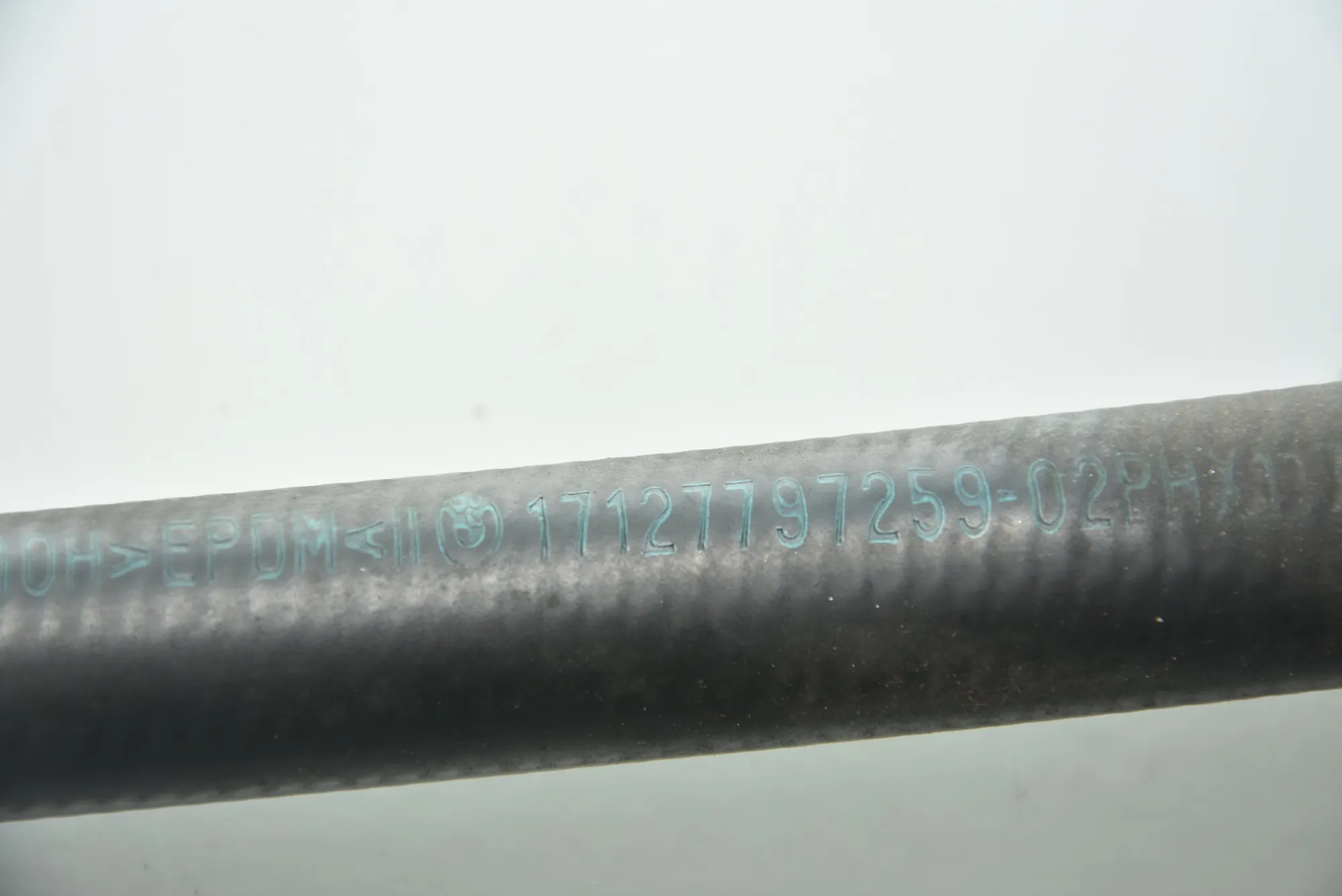 Left Side Cooling Radiator Hose – OEM 7797259 · BMW 3 Touring (E91) 320 d 2009 – 4