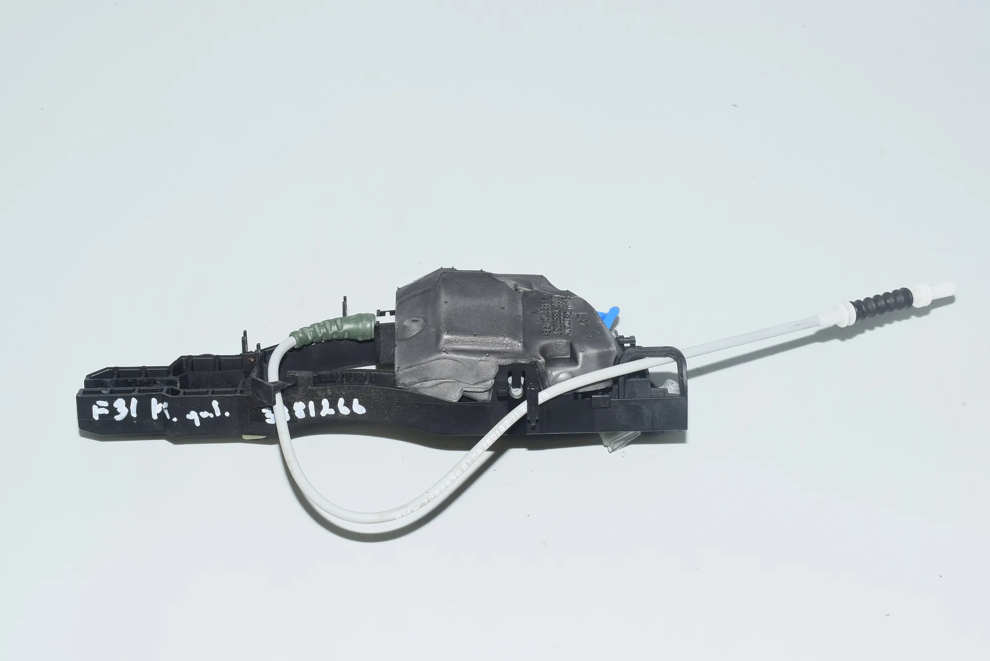 Rear Left Door Interior Handle Frame – OEM 7259836 · BMW 3 Touring (F31) 320 d xDrive 2015 – 4