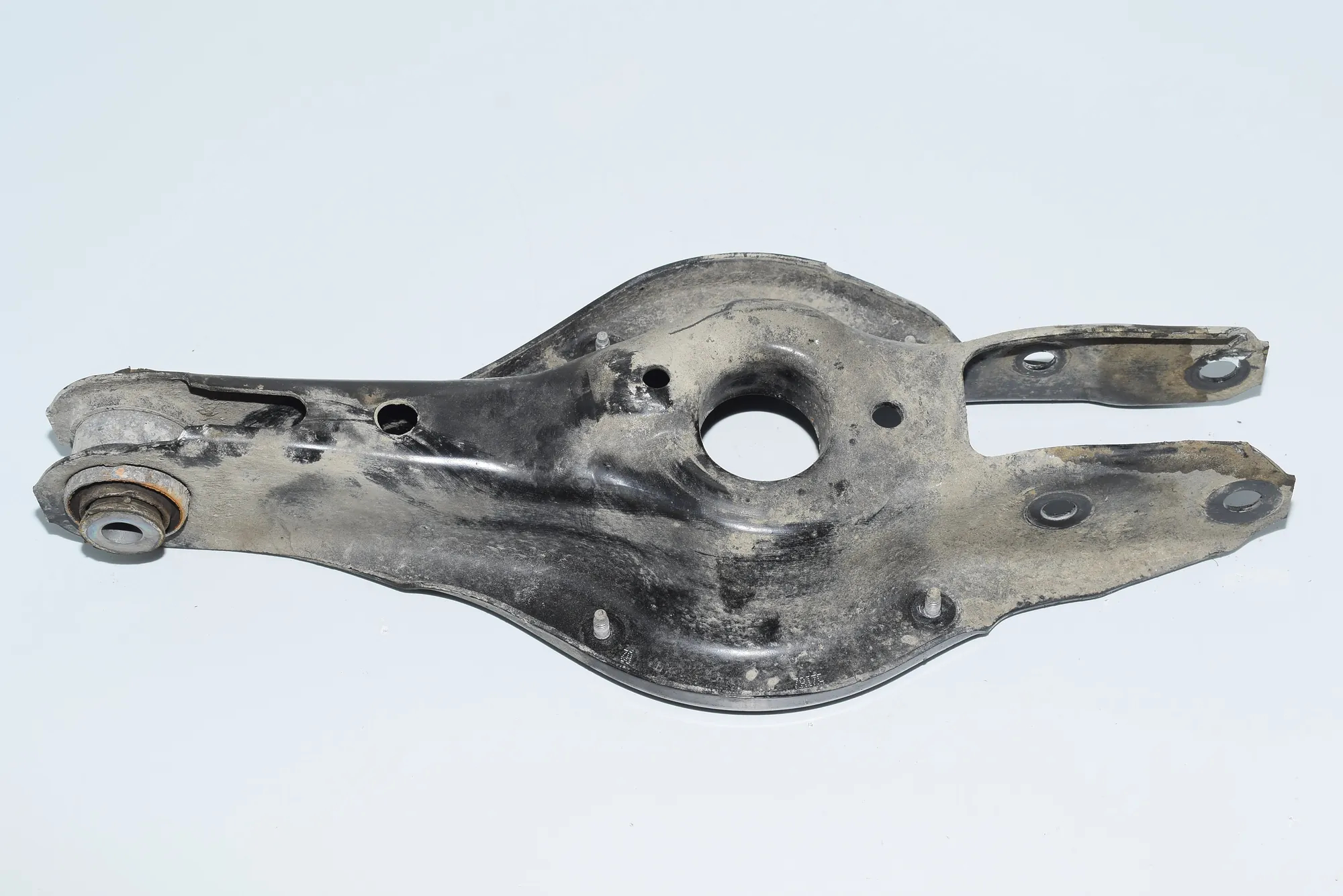 Rear Right Lower Control Arm – OEM 6867540 · BMW 3 Touring (F31) 320 d xDrive 2015 – 2