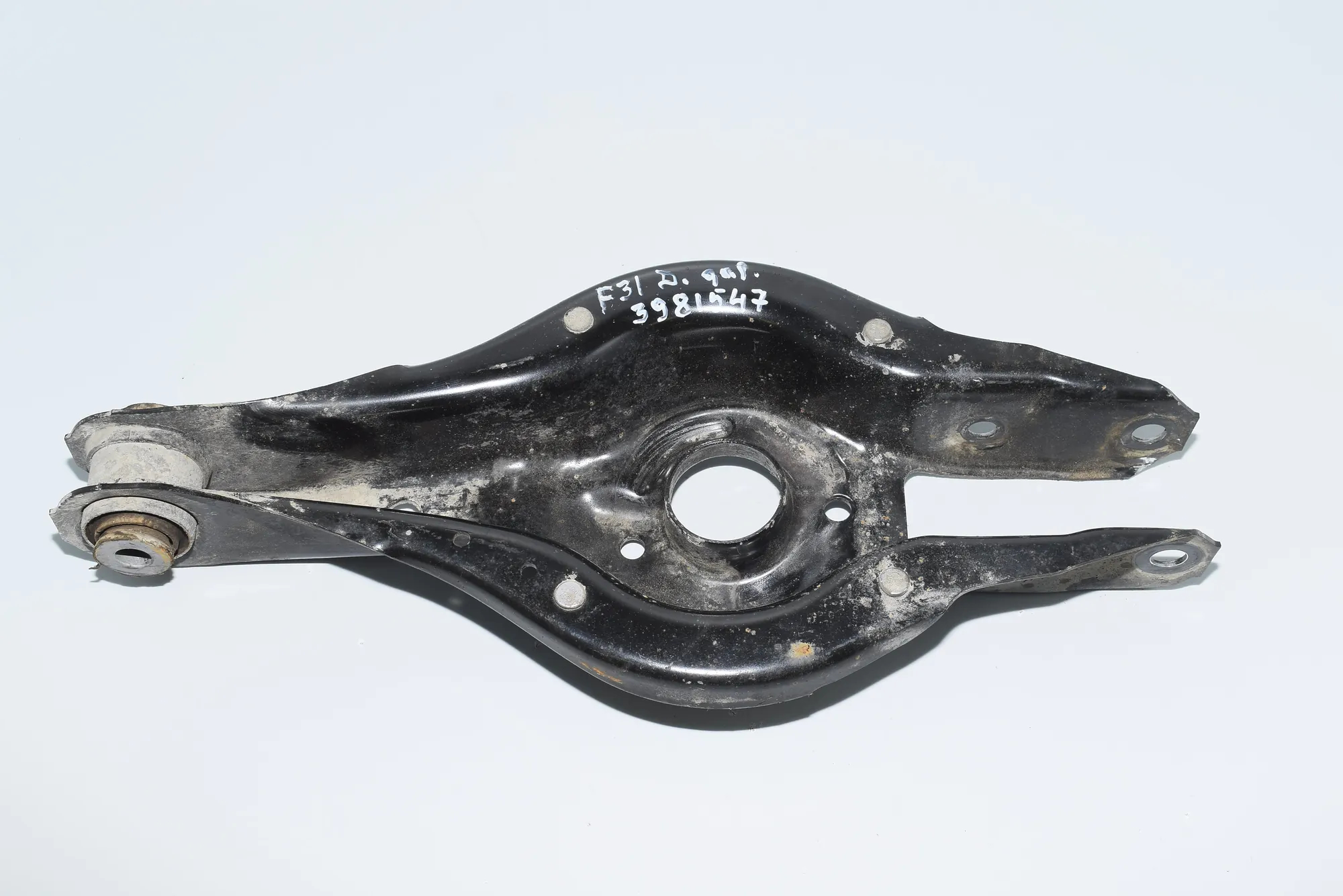 Rear Right Lower Control Arm – OEM 6867540 · BMW 3 Touring (F31) 320 d xDrive 2015