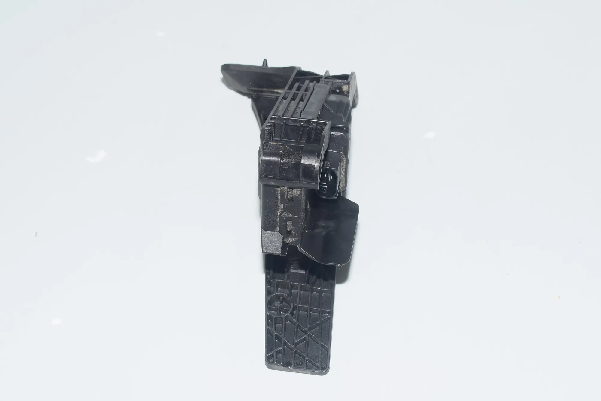 Throttle Pedal – OEM 6853175 · BMW 3 Touring (F31) 320 d xDrive 2015 – 4