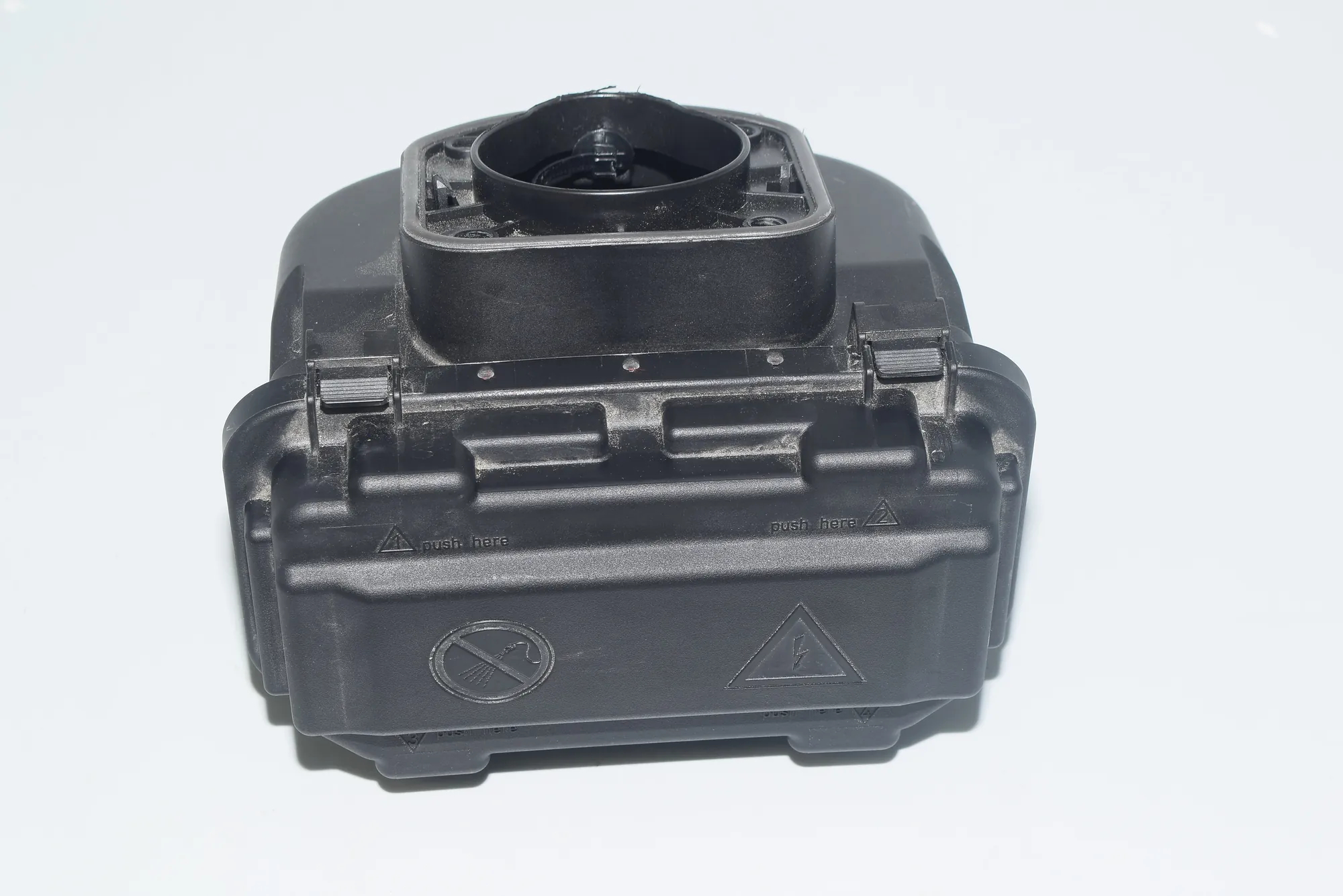 Fuse Box – OEM 9224872 · BMW 3 Touring (F31) 320 d xDrive 2015 – 4