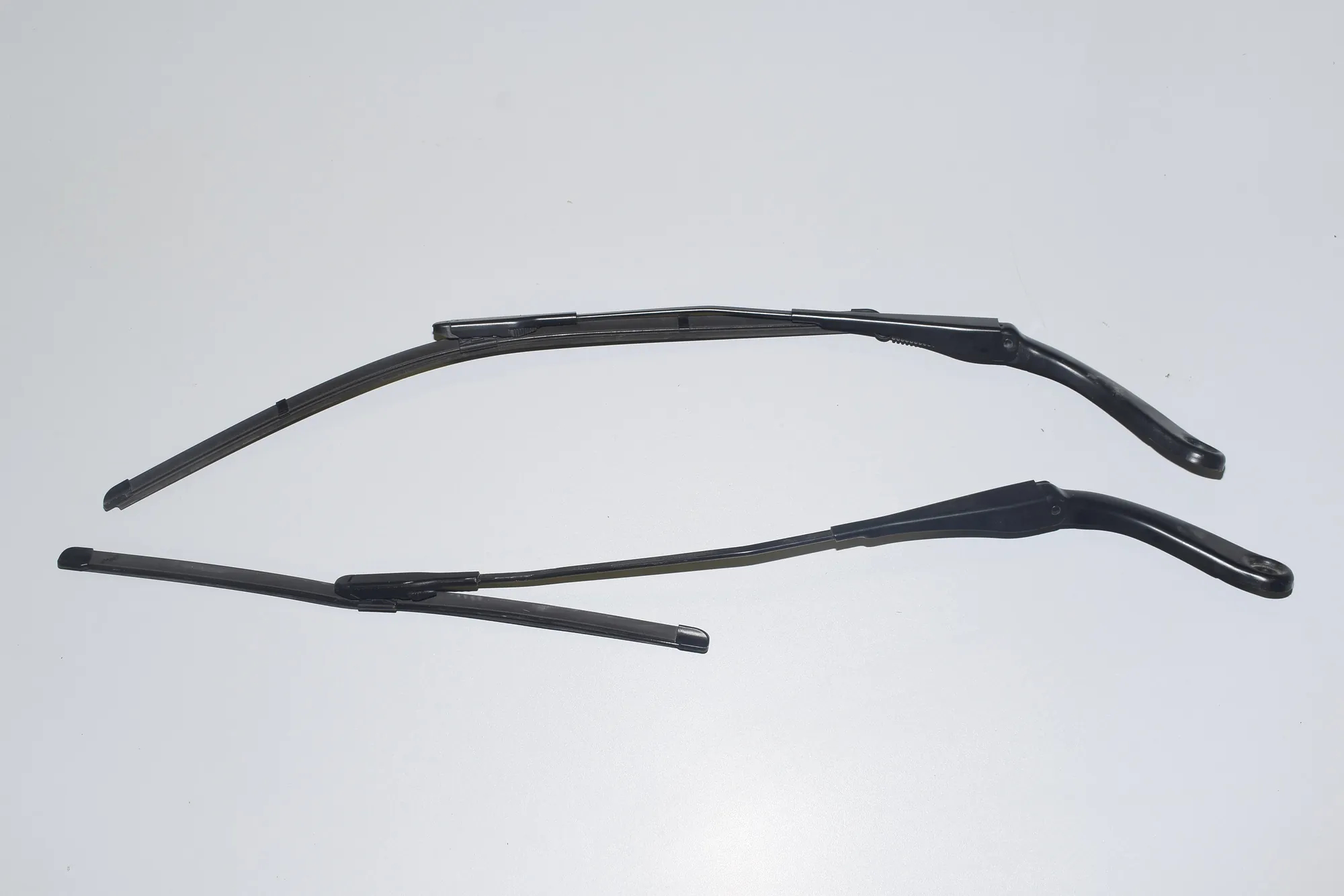 Front Wiper Arms – OEM 7260469 · BMW 3 Touring (F31) 320 d xDrive 2015