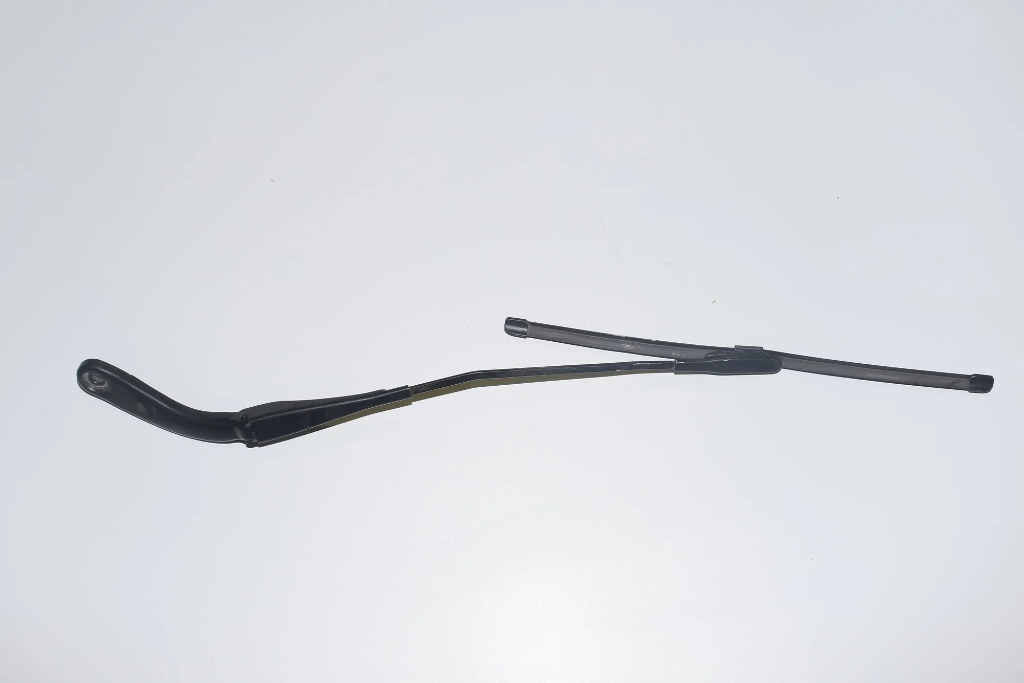 Front Wiper Arms – OEM 7260469 · BMW 3 Touring (F31) 320 d xDrive 2015 – 3