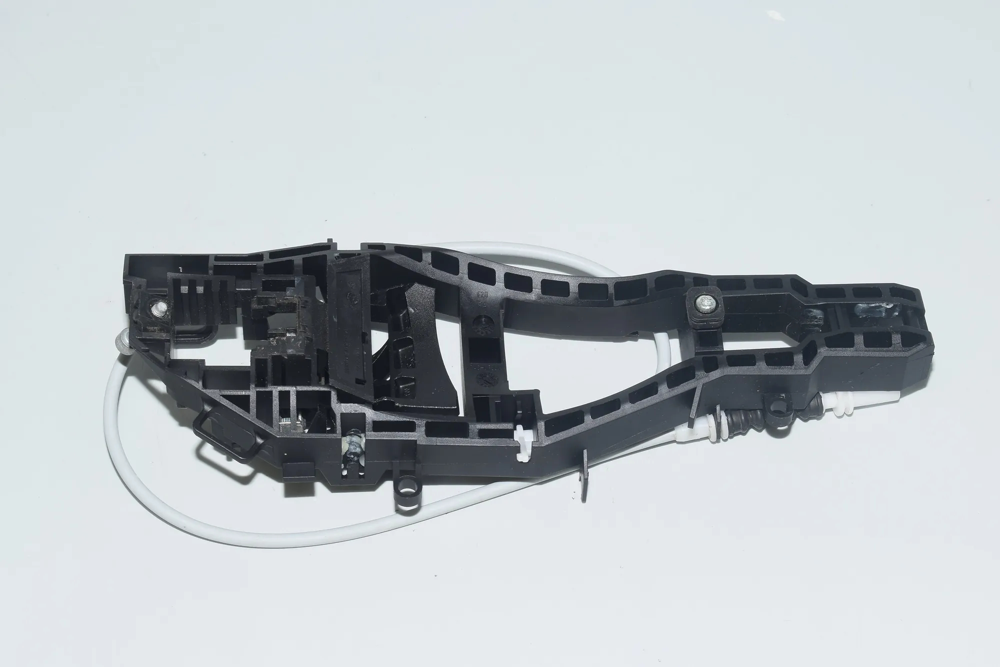 Rear Right Door Interior Handle Frame – OEM 7380546 · BMW 3 Gran Turismo (F34) 320 d xDrive 2016 – 2