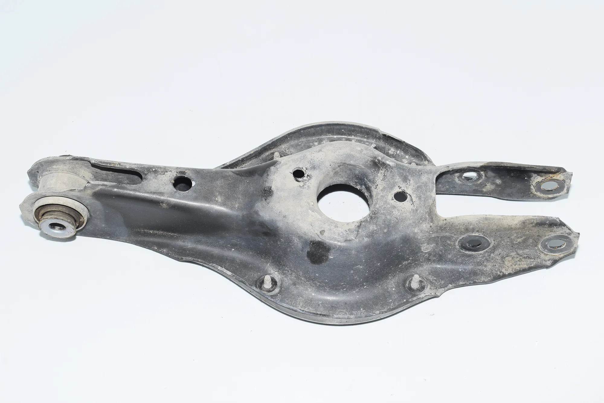 Rear Left Lower Control Arm – OEM 6867540 · BMW 3 Gran Turismo (F34) 320 d xDrive 2016 – 4