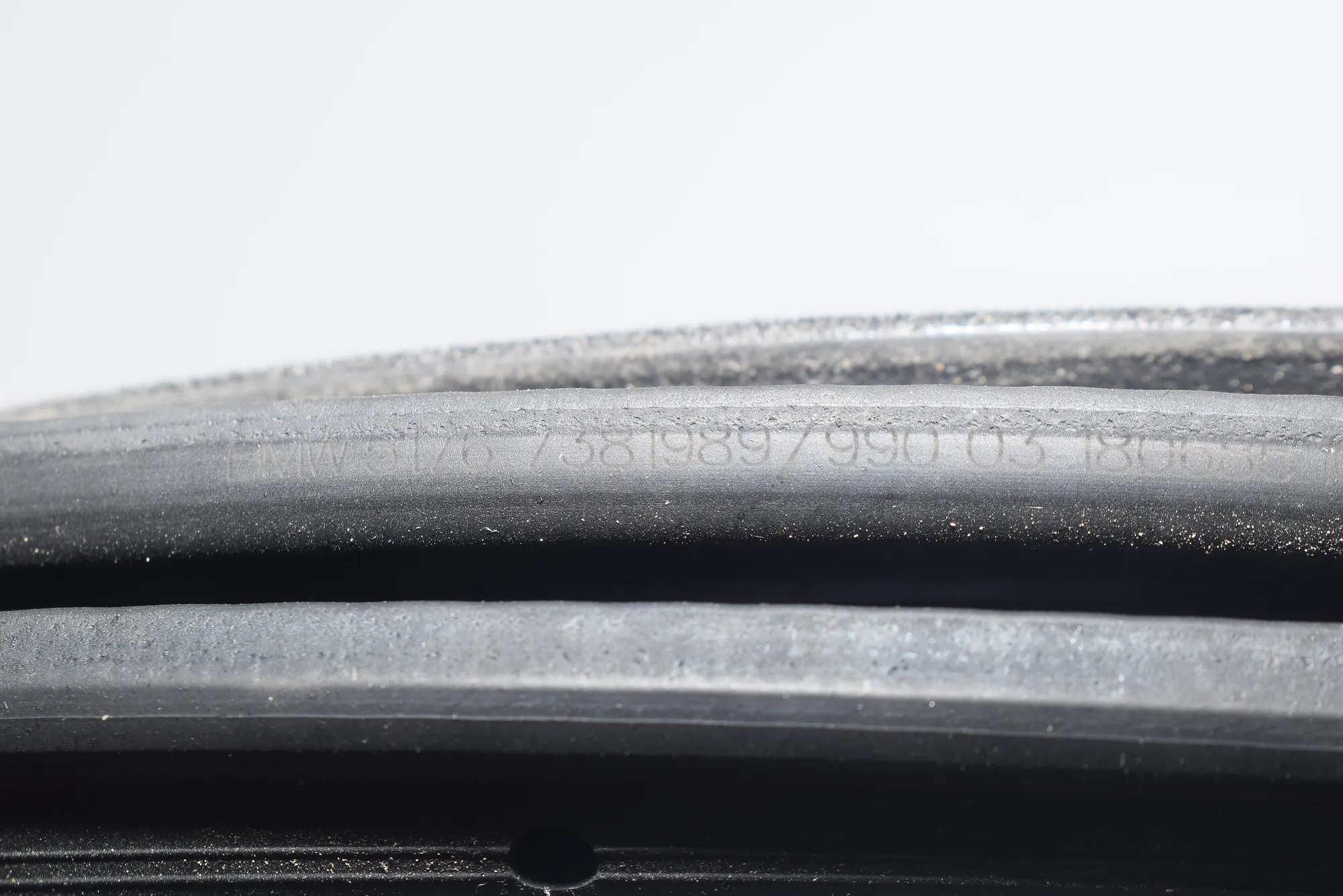 Rear Left Door Seal Rubber – OEM 7381989 · BMW 3 Gran Turismo (F34) 320 d xDrive 2016 – 4