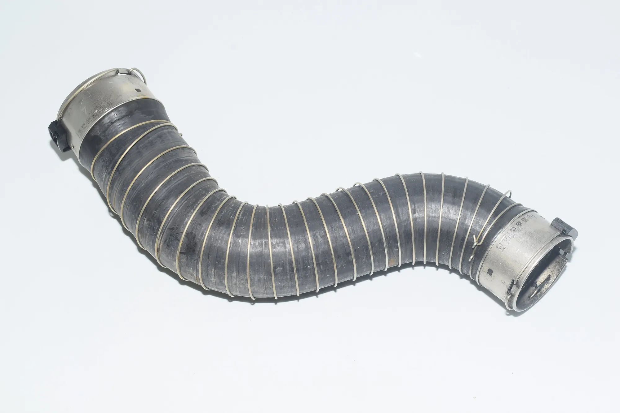 Right Side Intercooler Hose – OEM 8573762 · BMW 3 Gran Turismo (F34) 320 d xDrive 2016 – 2