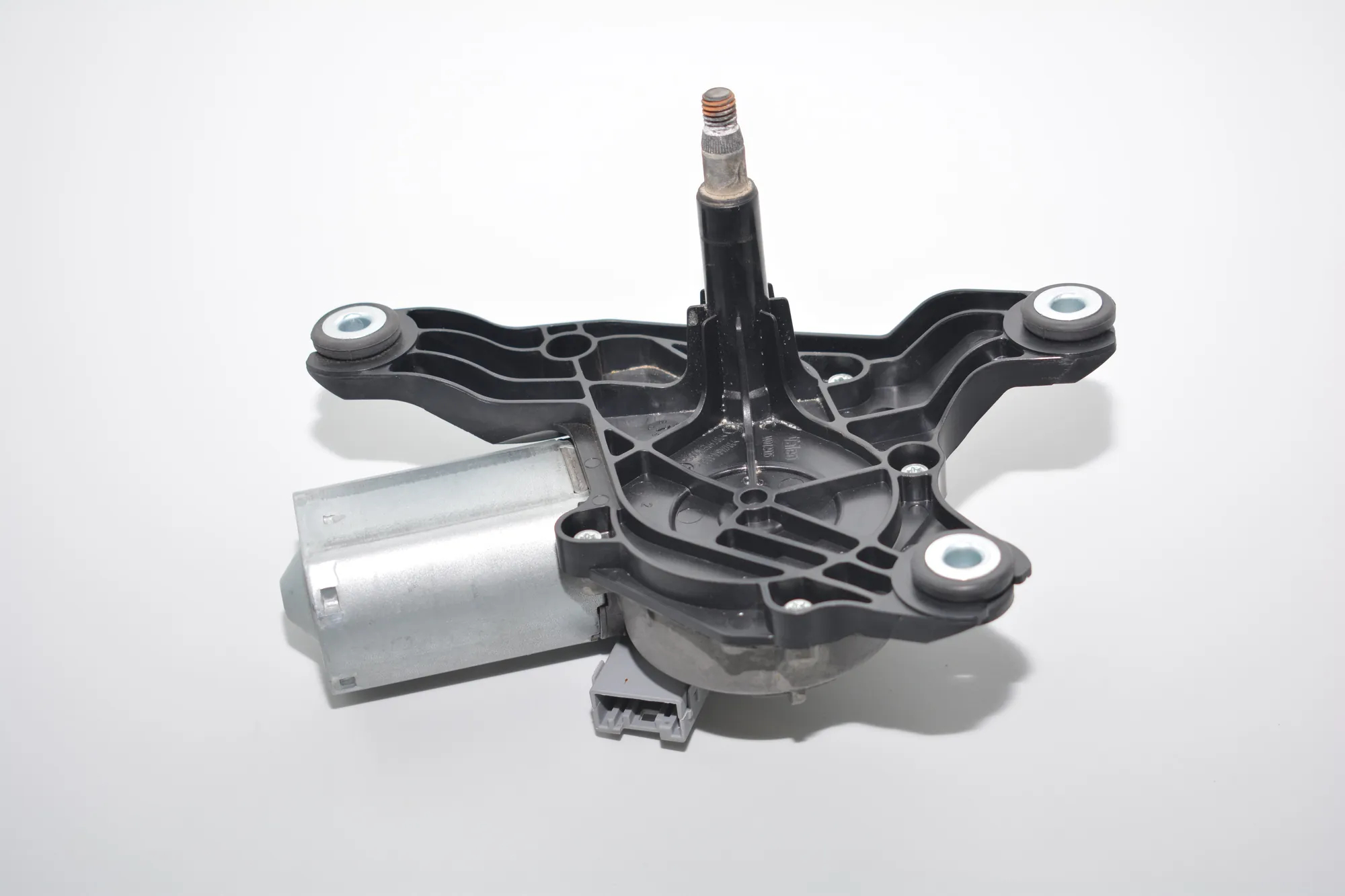 Tailgate Window Wiper Motor – OEM 2990856 · BMW X1 (E84) xDrive 20 d 2010 – 3
