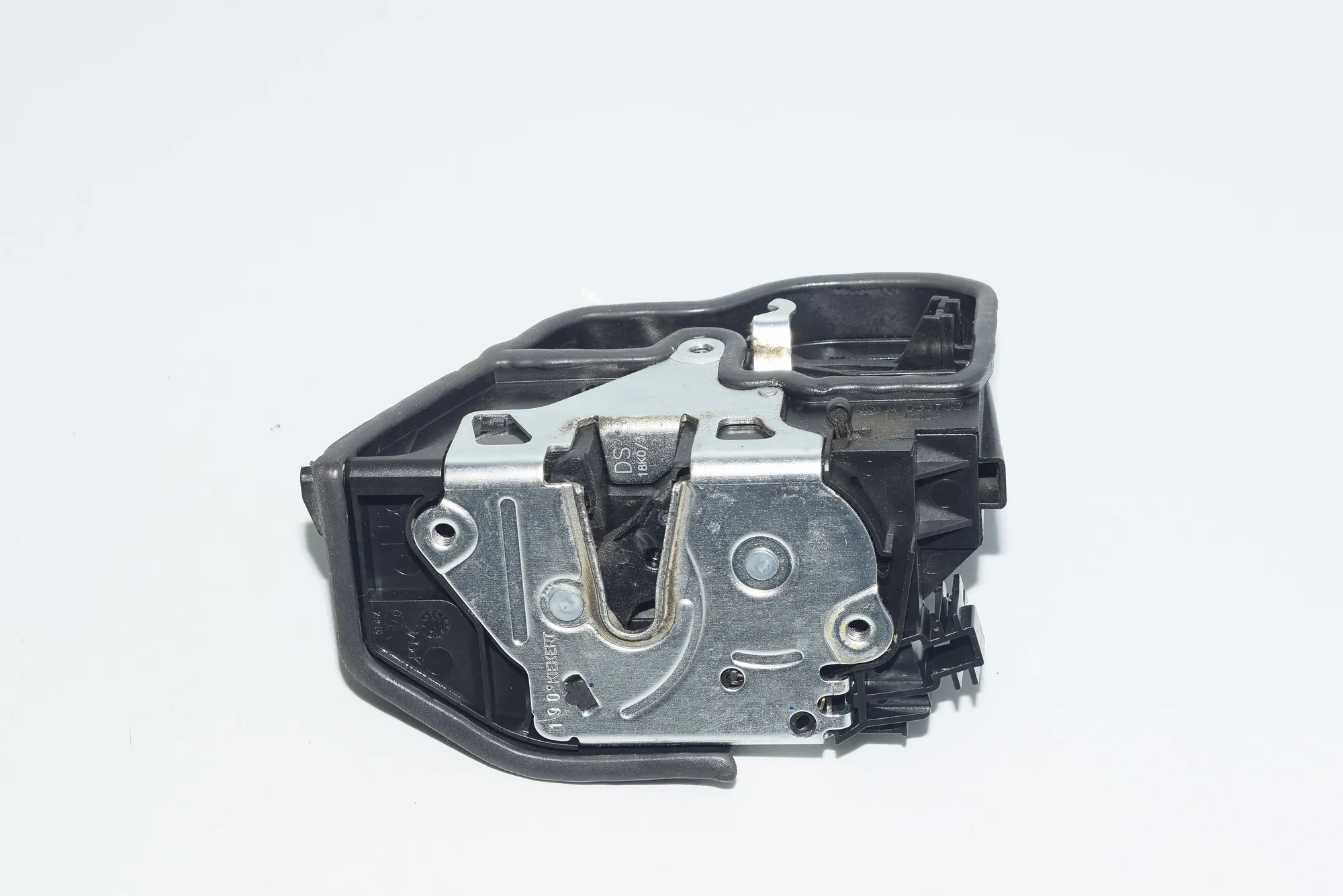 Rear Left Door Lock – OEM 7202147 · BMW X1 (E84) xDrive 20 d 2010 – 4