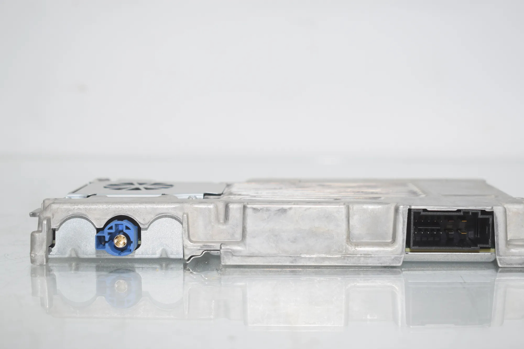 Other Control Units – OEM 5B4D9F8 · BMW 3 Touring (G21) (2019 - -) 320 d 2024 – 2