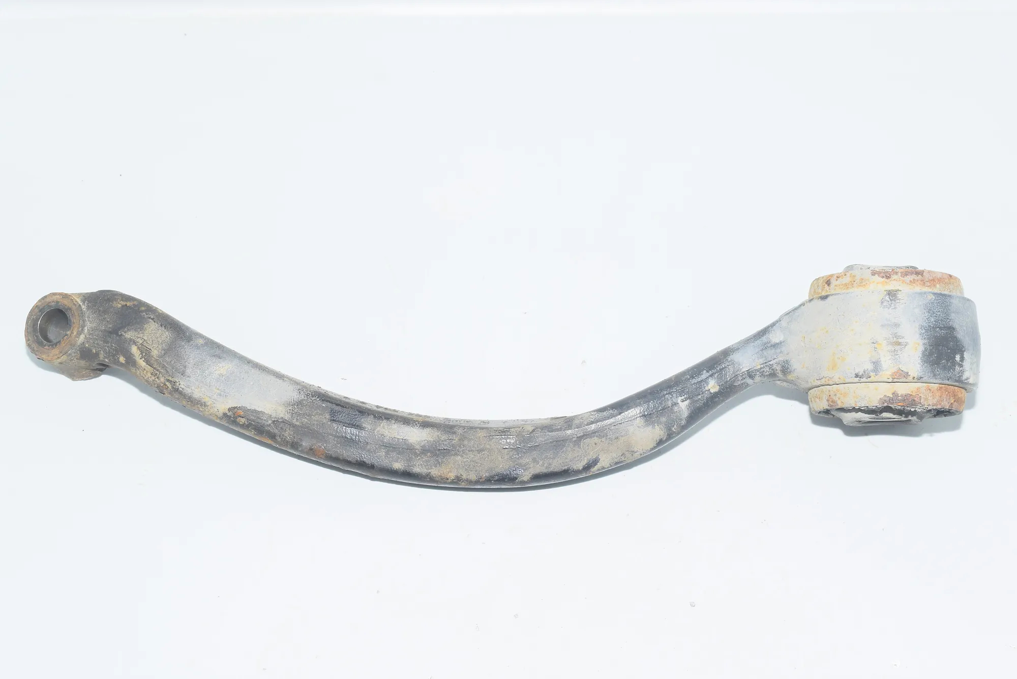 Front Left Curved Control Arm – OEM 6768983 · BMW X1 (E84) xDrive 20 d 2010