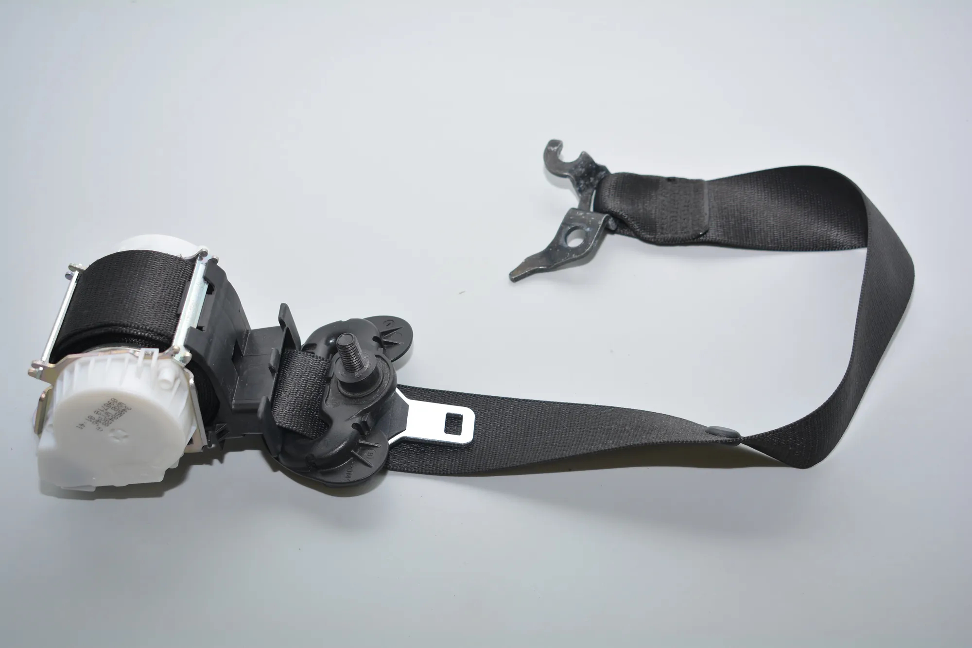Front Right Seatbelt – OEM 34058428 · BMW X1 (E84) xDrive 20 d 2010 – 2