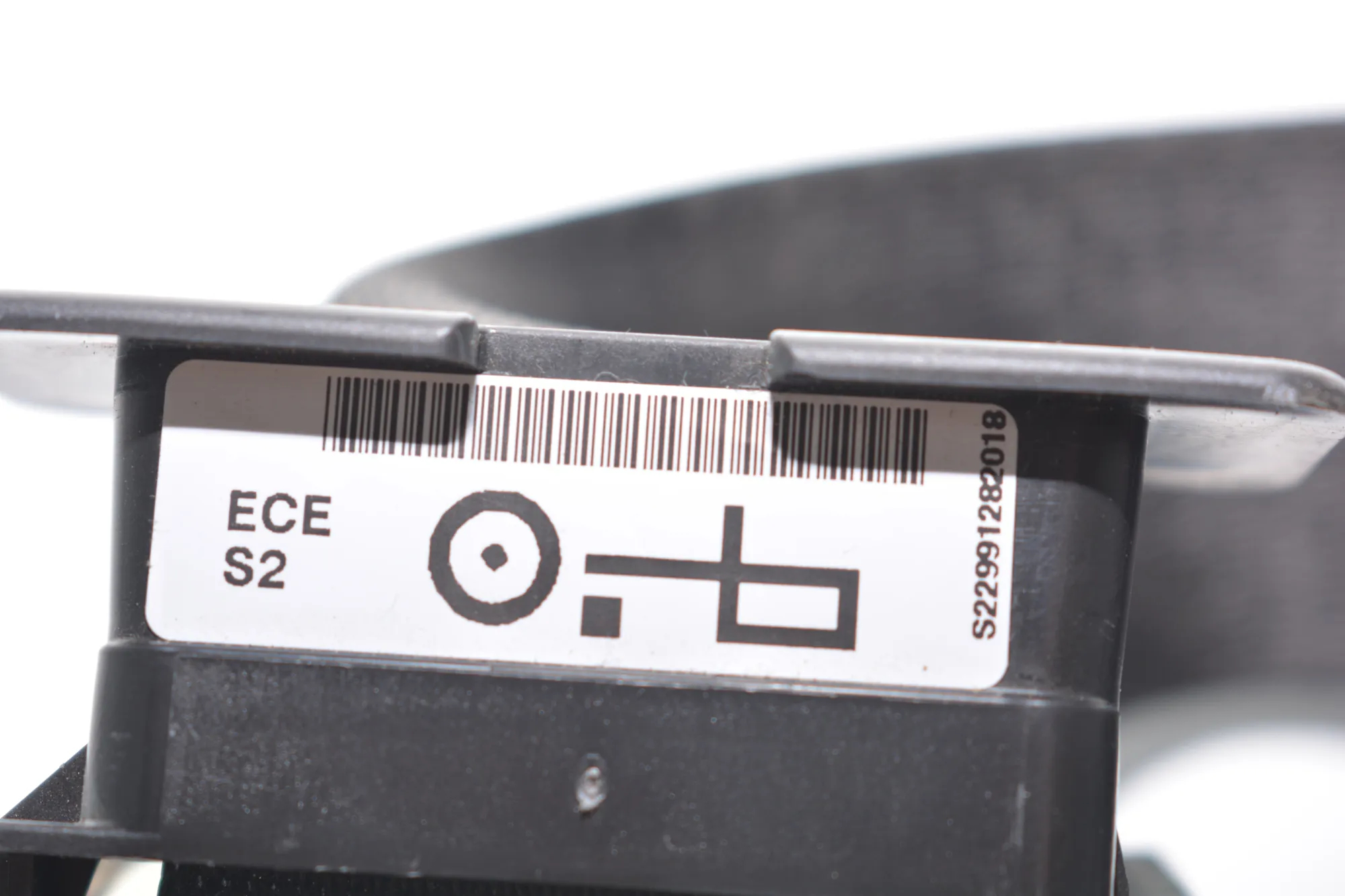 Front Right Seatbelt – OEM 34058428 · BMW X1 (E84) xDrive 20 d 2010 – 7
