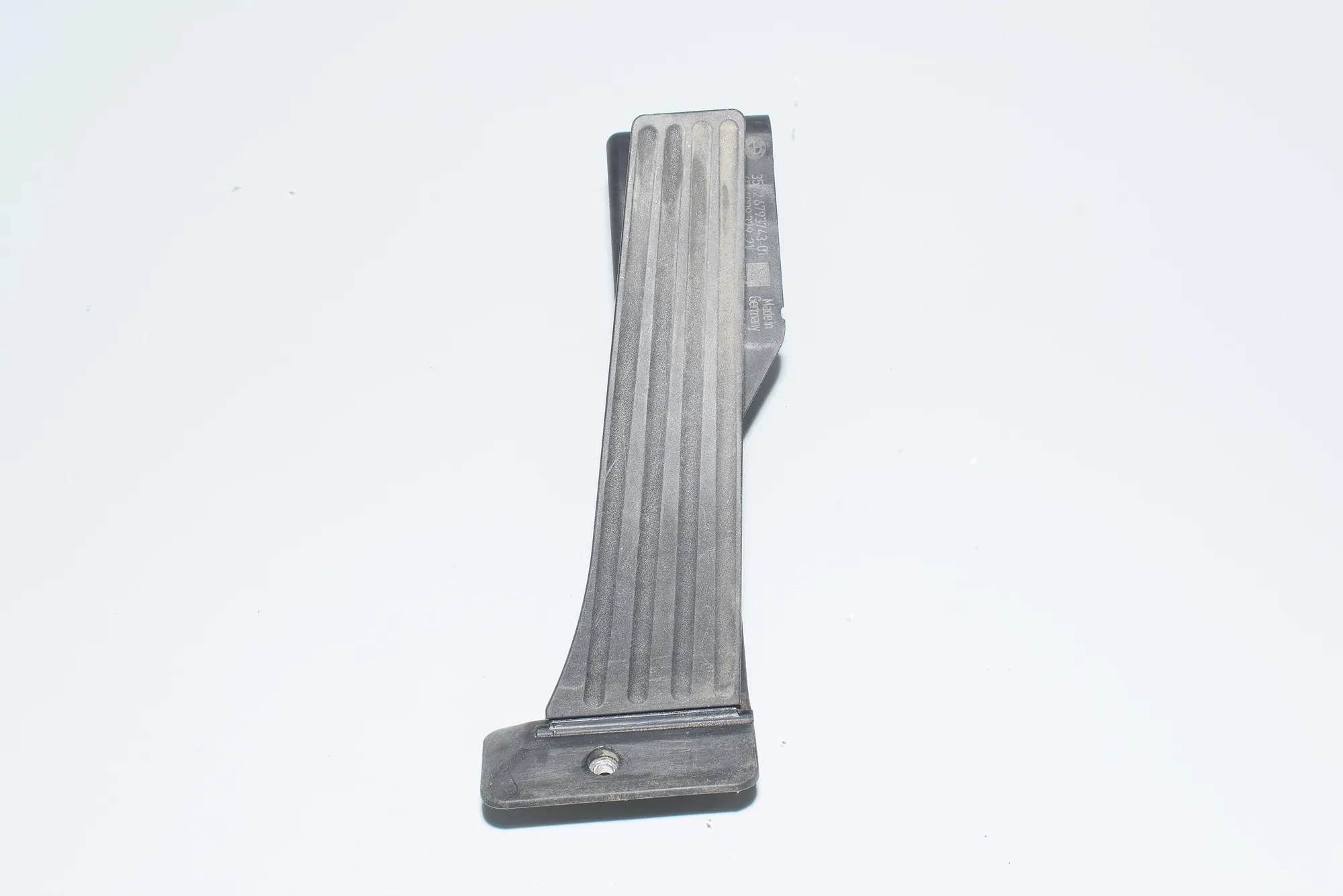 Throttle Pedal – OEM 6793743 · BMW X1 (E84) xDrive 20 d 2010