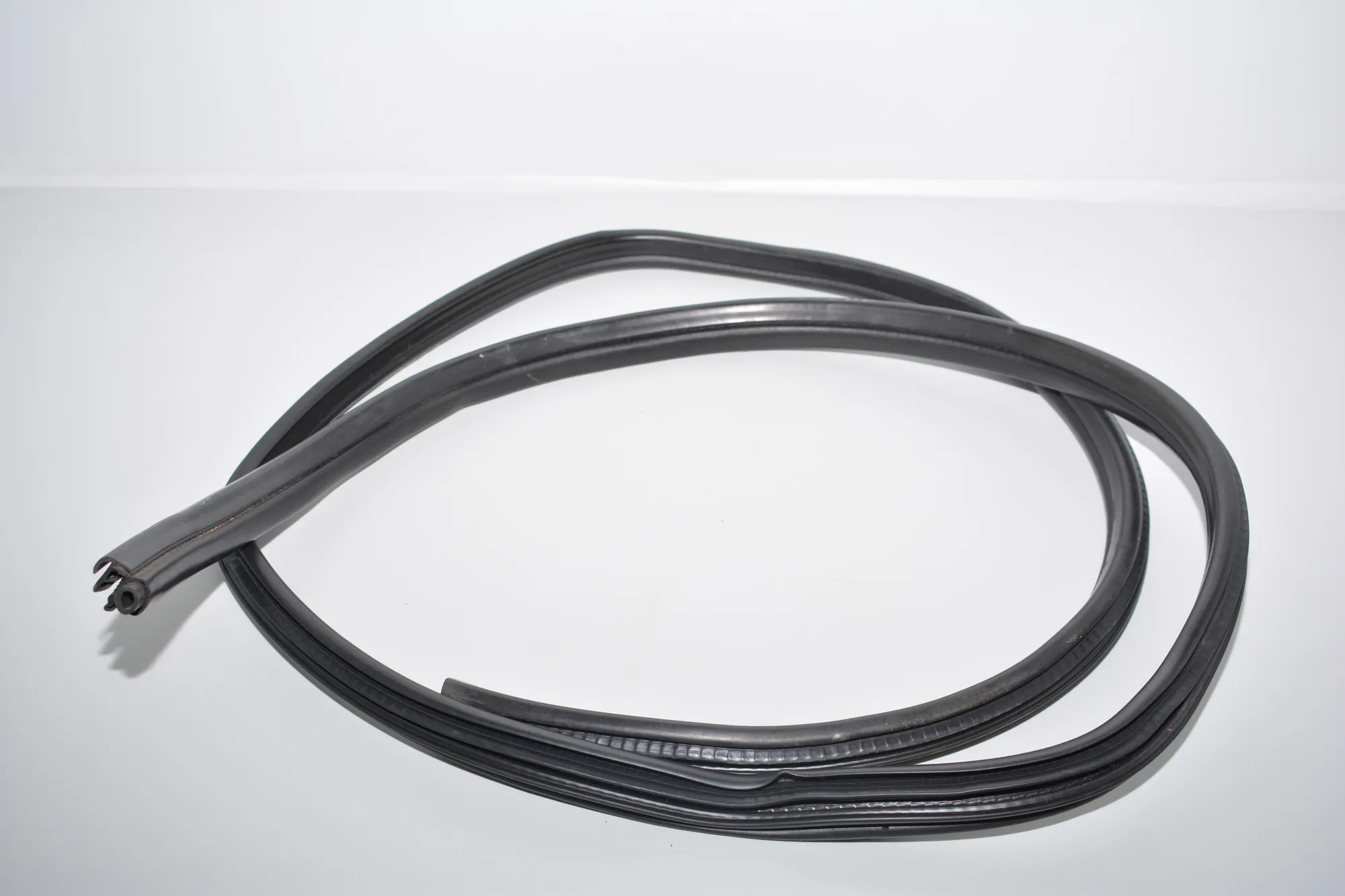 Rear Right Door Seal Rubber – OEM 2990835 · BMW X1 (E84) xDrive 20 d 2010 – 2