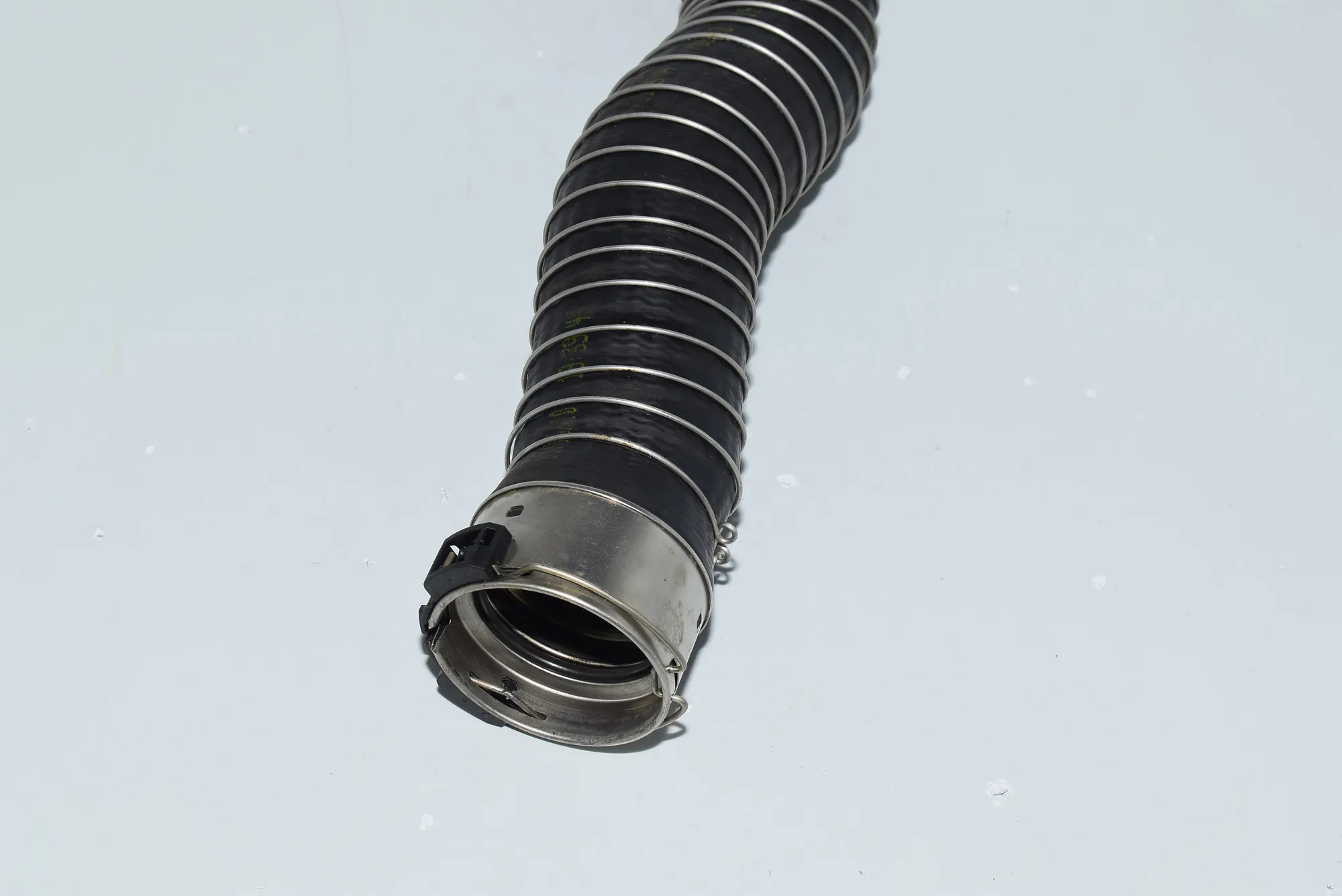Right Side Intercooler Hose – OEM NA · BMW 3 Touring (E91) 318 d 2010
