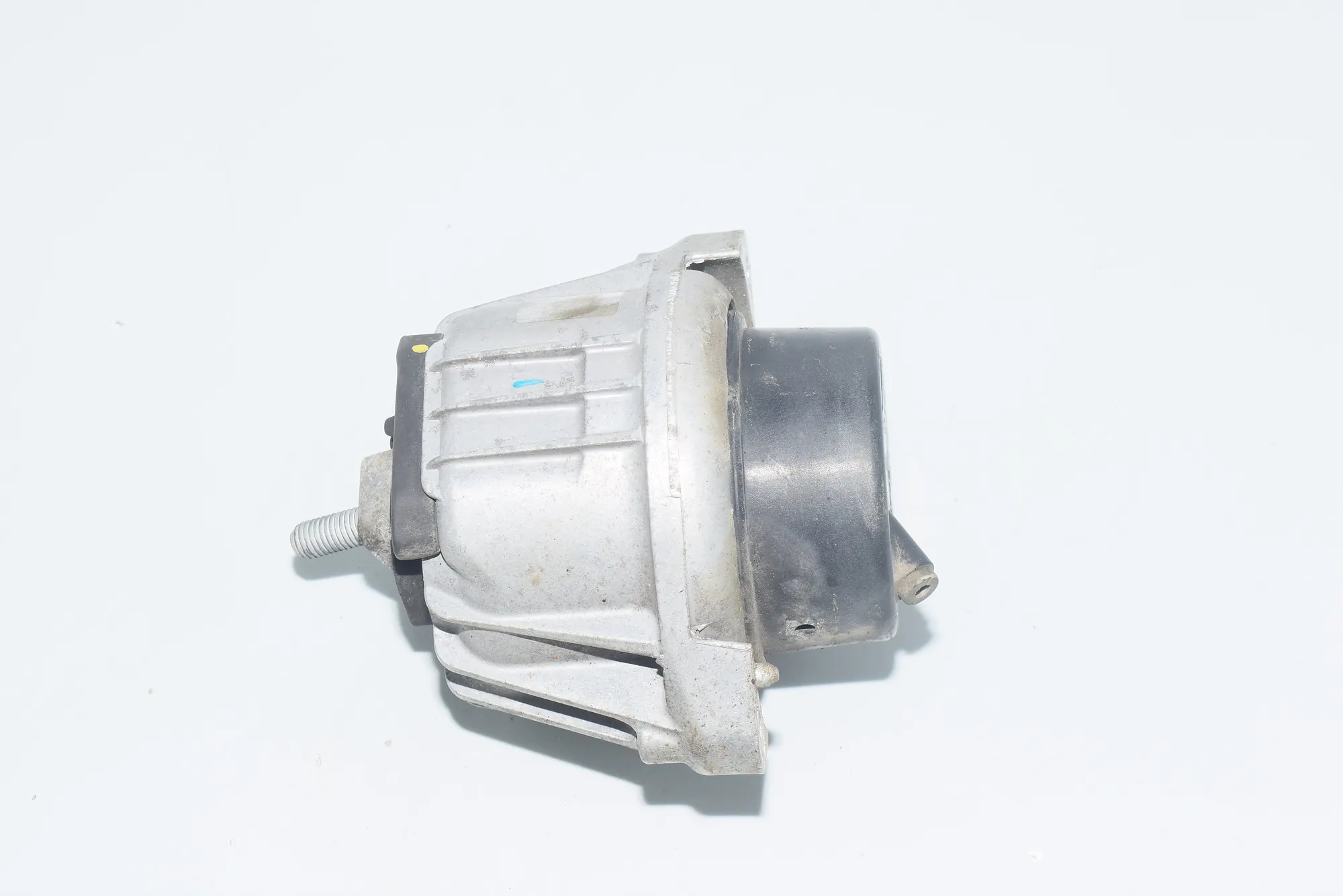 Right Side Engine Mount – OEM 139811 · BMW 3 Touring (E91) 318 d 2010 – 3