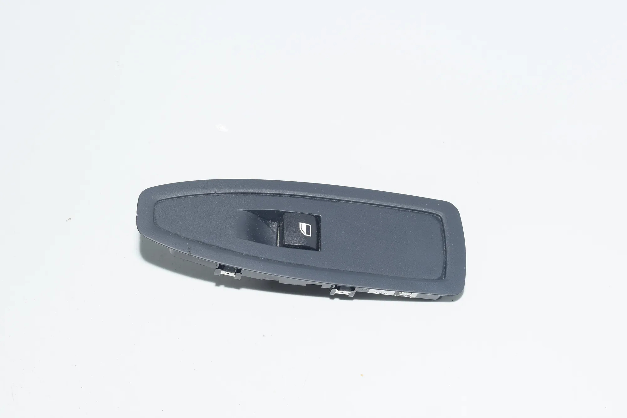 Front Right Door Window Switch – OEM 9208107 · BMW 3 Touring (F31) 320 d 2013 – 2