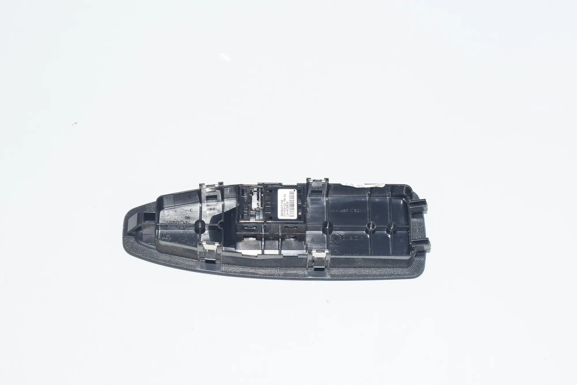 Front Right Door Window Switch – OEM 9208107 · BMW 3 Touring (F31) 320 d 2013 – 5