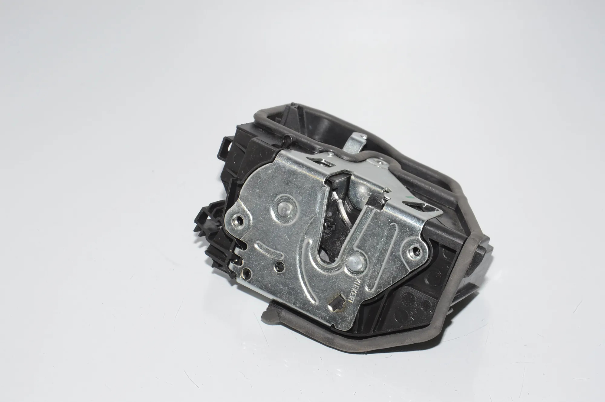 Rear Right Door Lock – OEM 7202148 · BMW 3 Touring (F31) 320 d 2013 – 5
