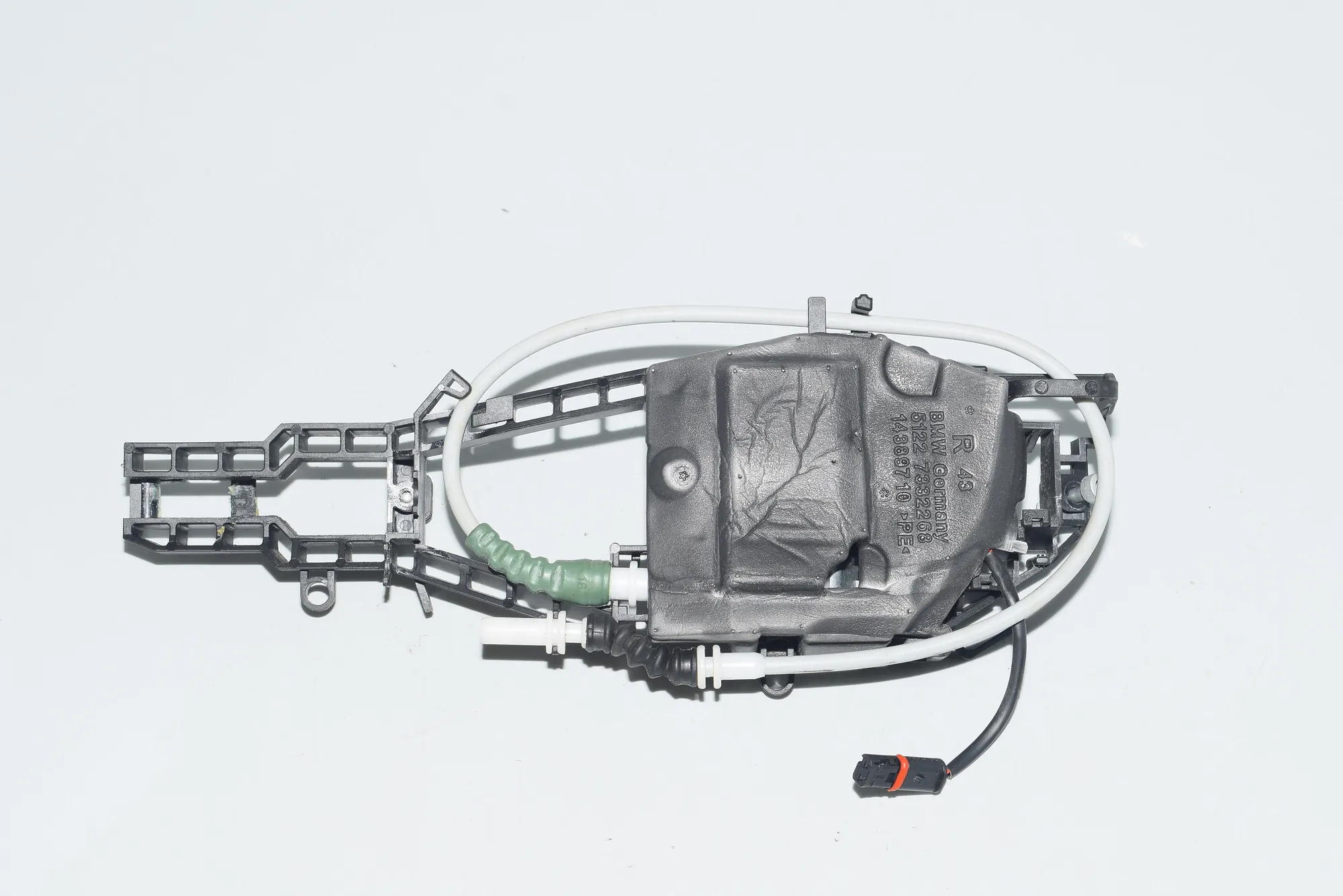 Rear Right Door Interior Handle Frame – OEM 7332268 · BMW 3 Touring (F31) 320 d 2013 – 2