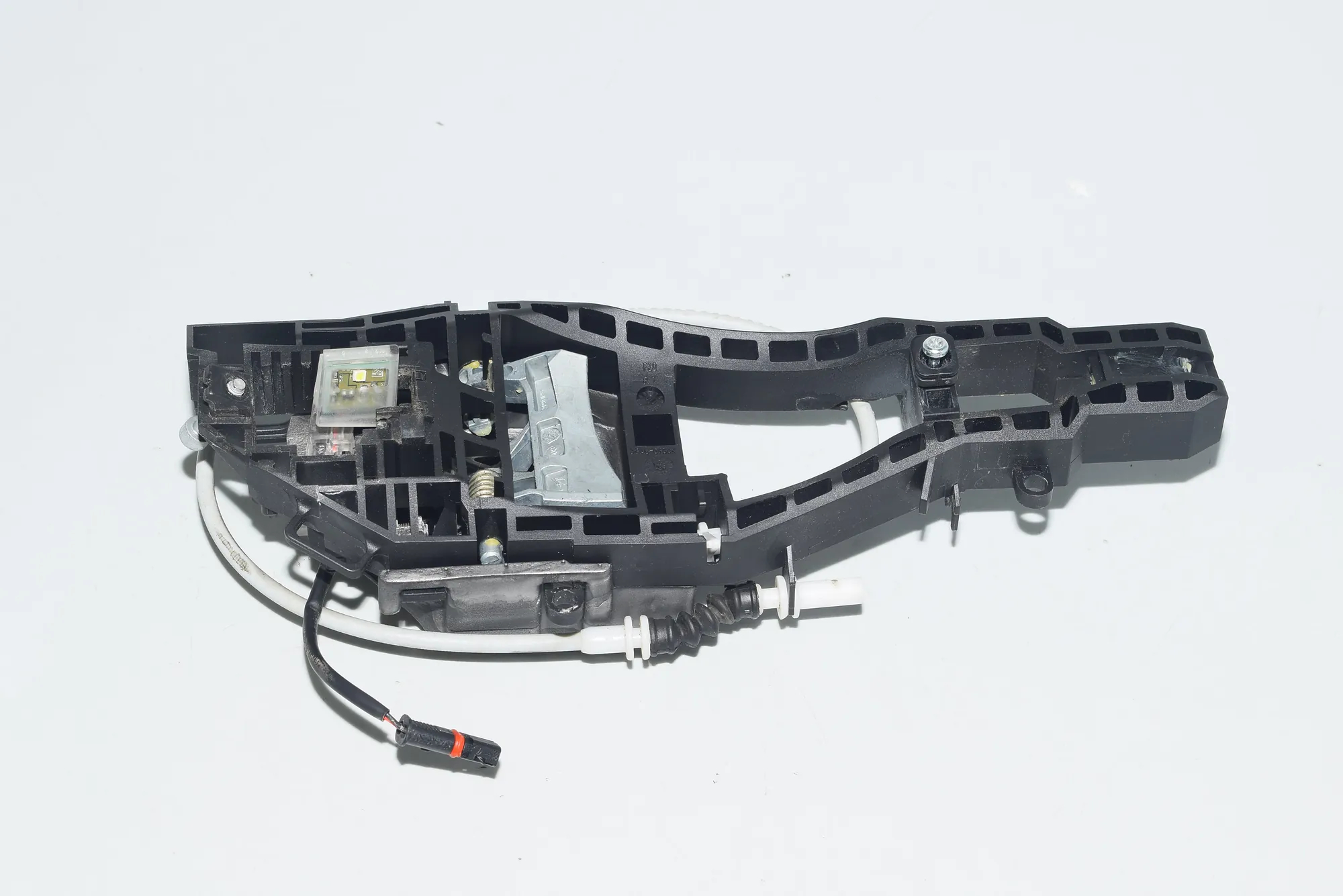 Rear Right Door Interior Handle Frame – OEM 7332268 · BMW 3 Touring (F31) 320 d 2013 – 3