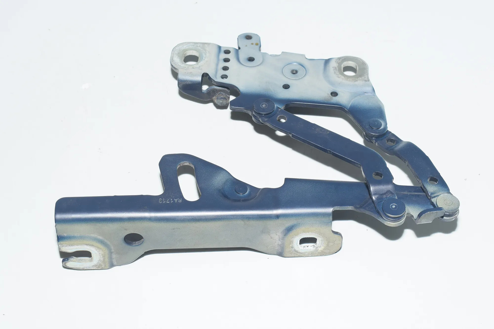 Front Right Bonnet Hinge – OEM 7336700 · BMW 3 Touring (F31) 320 d 2013 – 3