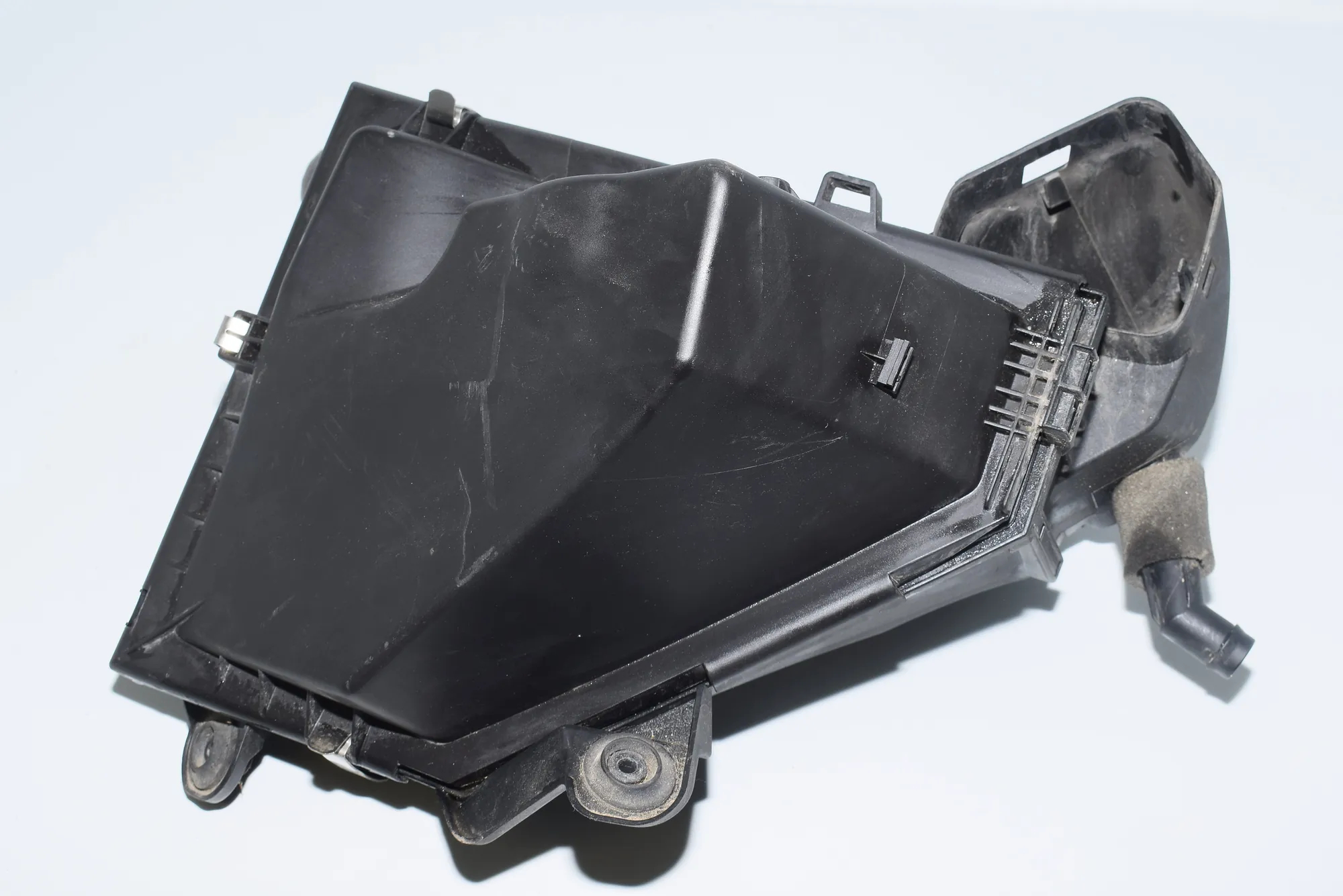Air Filter Box – OEM 7806964 · BMW 3 Touring (E91) 320 d 2009 – 4