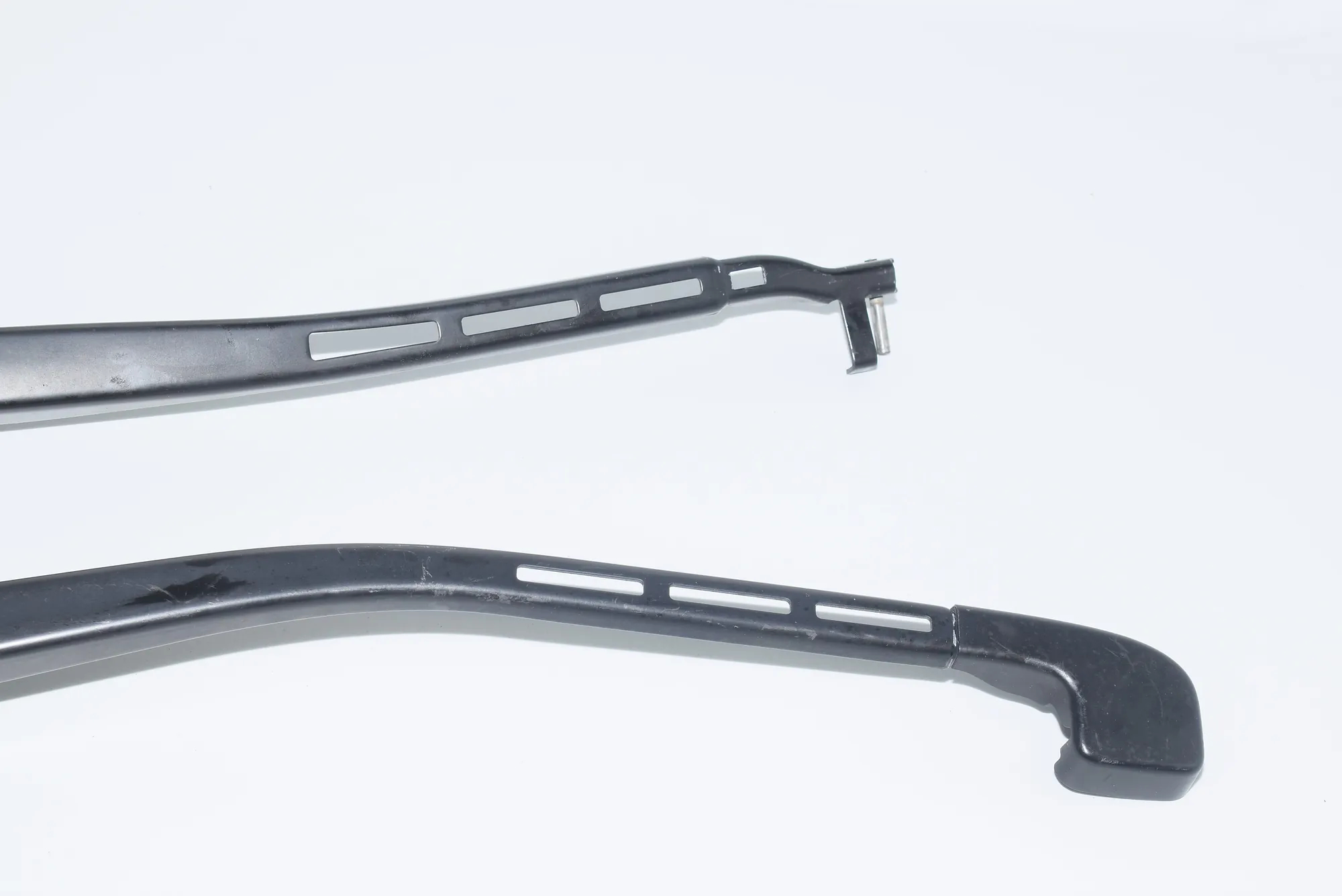Front Wiper Arms – OEM 7171641 · BMW 3 Touring (E91) 320 d 2009 – 4