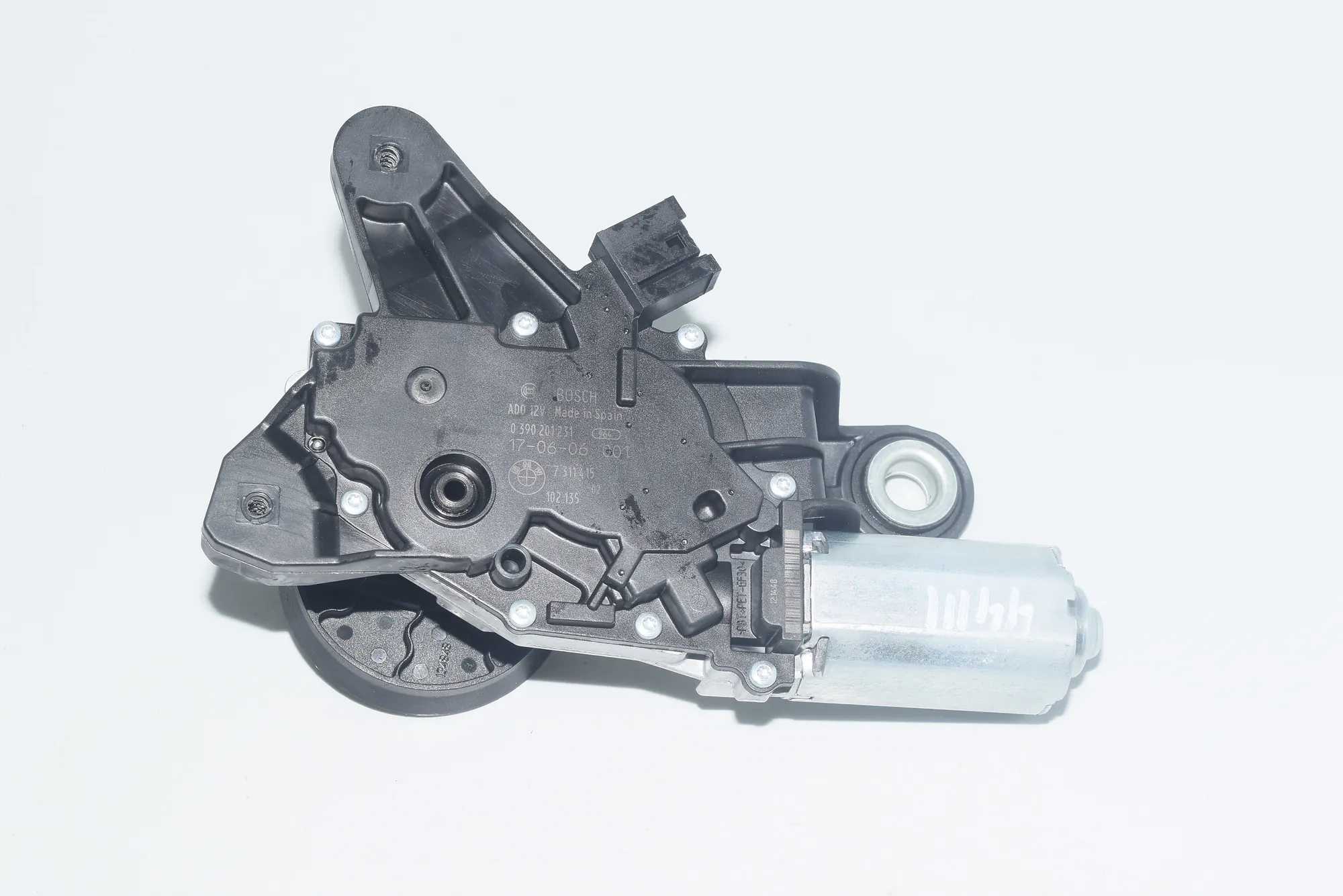 Tailgate Window Wiper Motor – OEM 0390201231 · BMW 3 Touring (F31) 320 d xDrive 2017 – 3