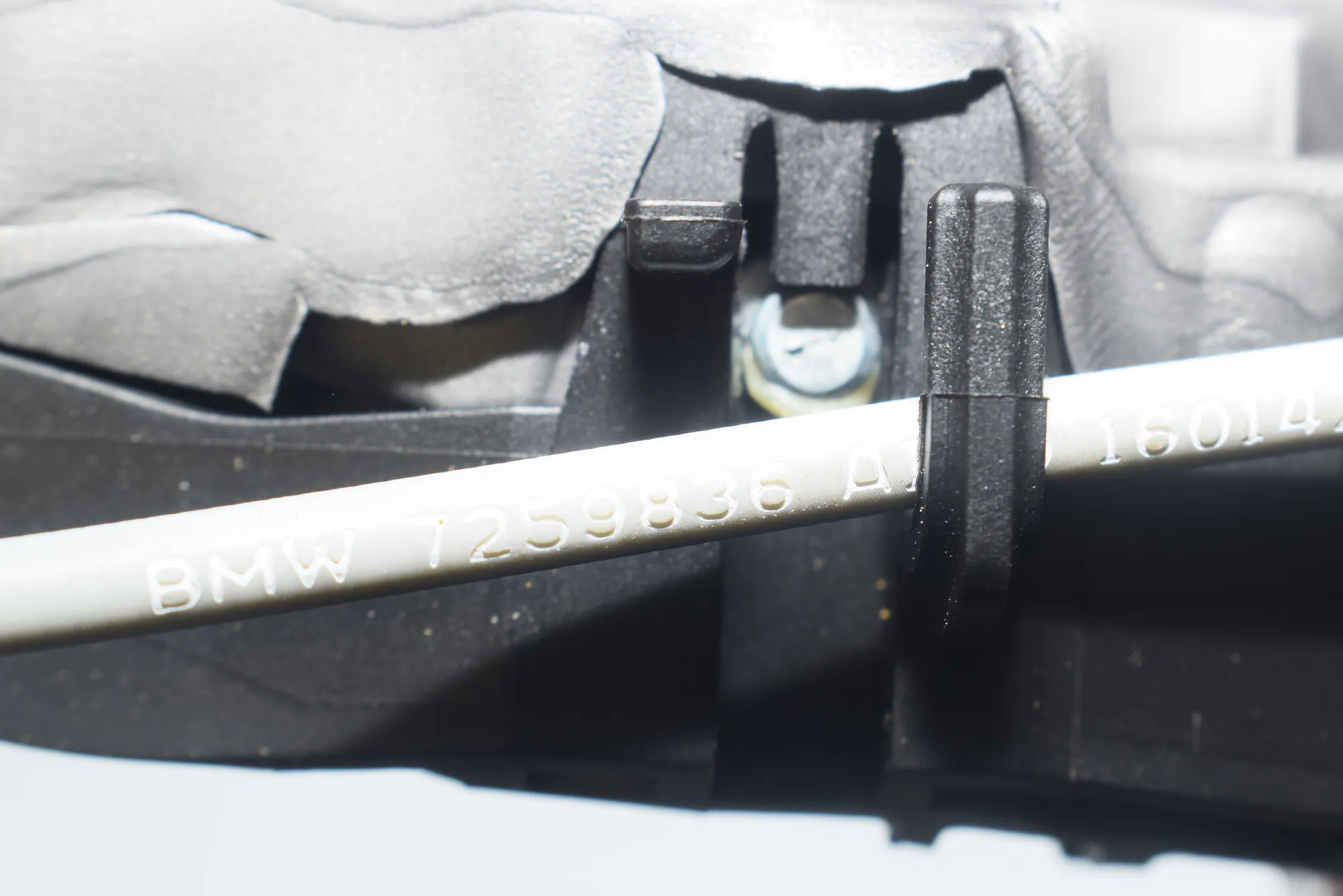 Rear Left Door Interior Handle Frame – OEM 7332267 · BMW 3 Touring (F31) 320 d xDrive 2017 – 6