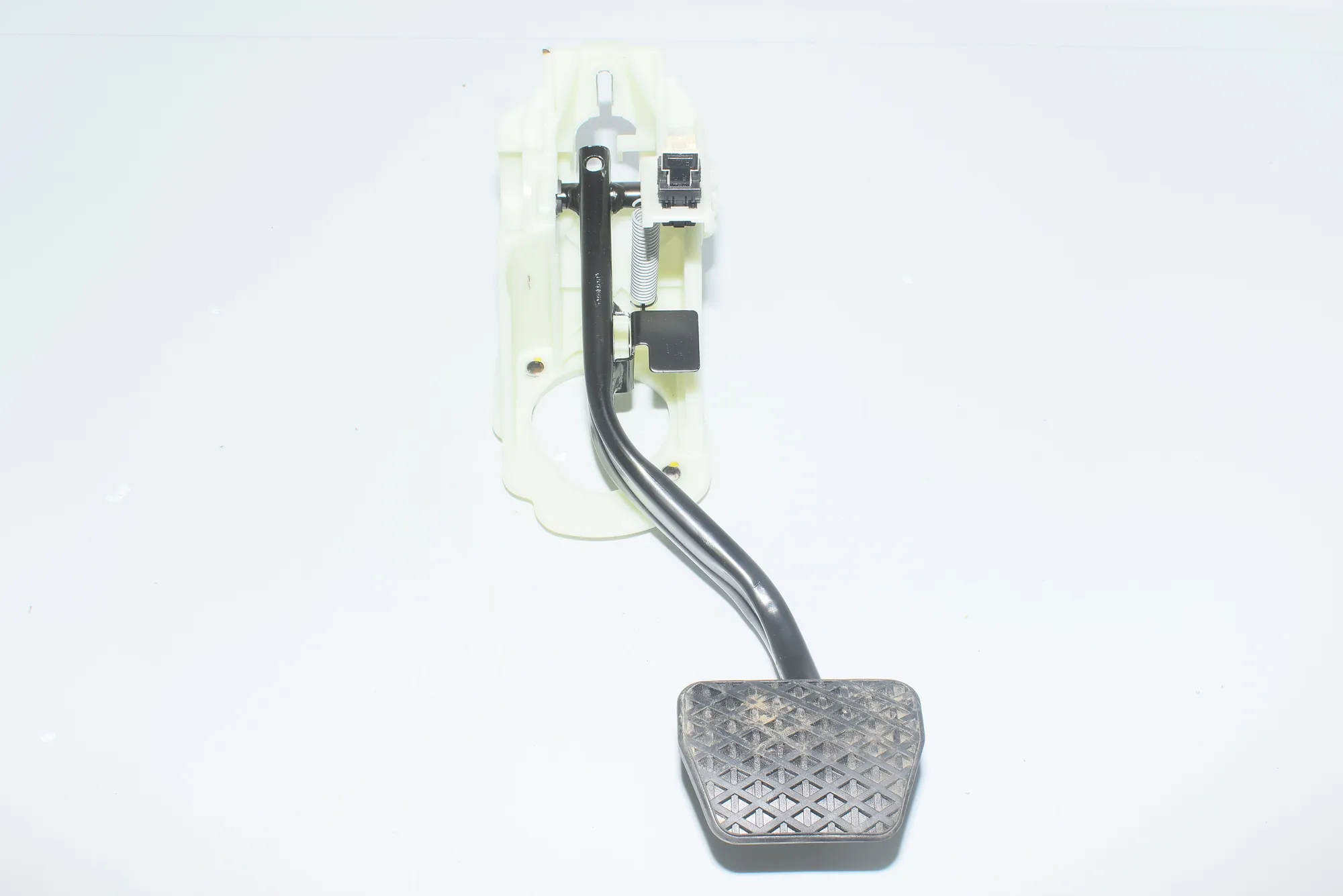 Brake Pedal – OEM 6878290 · BMW 3 Touring (F31) 320 d xDrive 2017 – 2