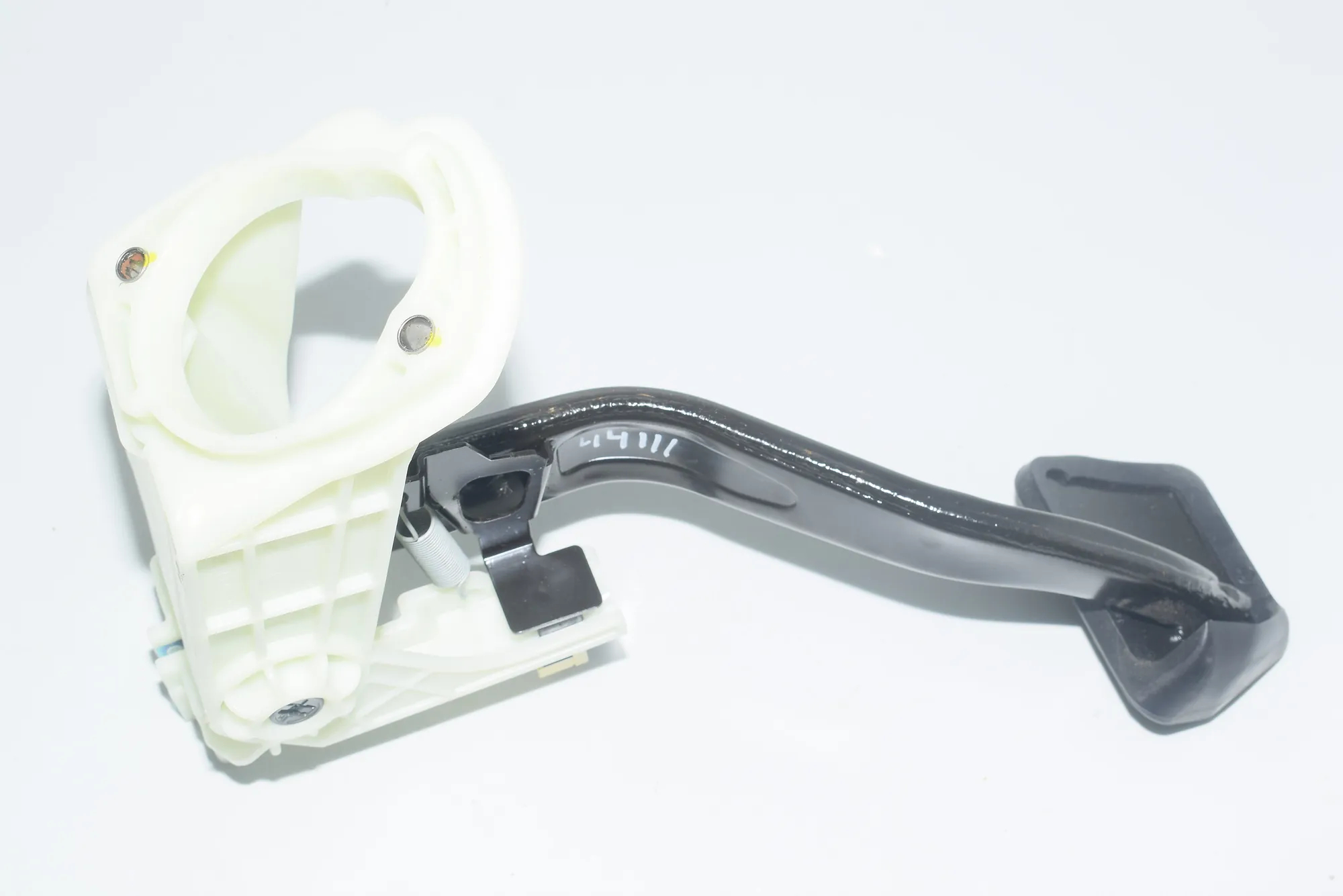 Brake Pedal – OEM 6878290 · BMW 3 Touring (F31) 320 d xDrive 2017 – 5