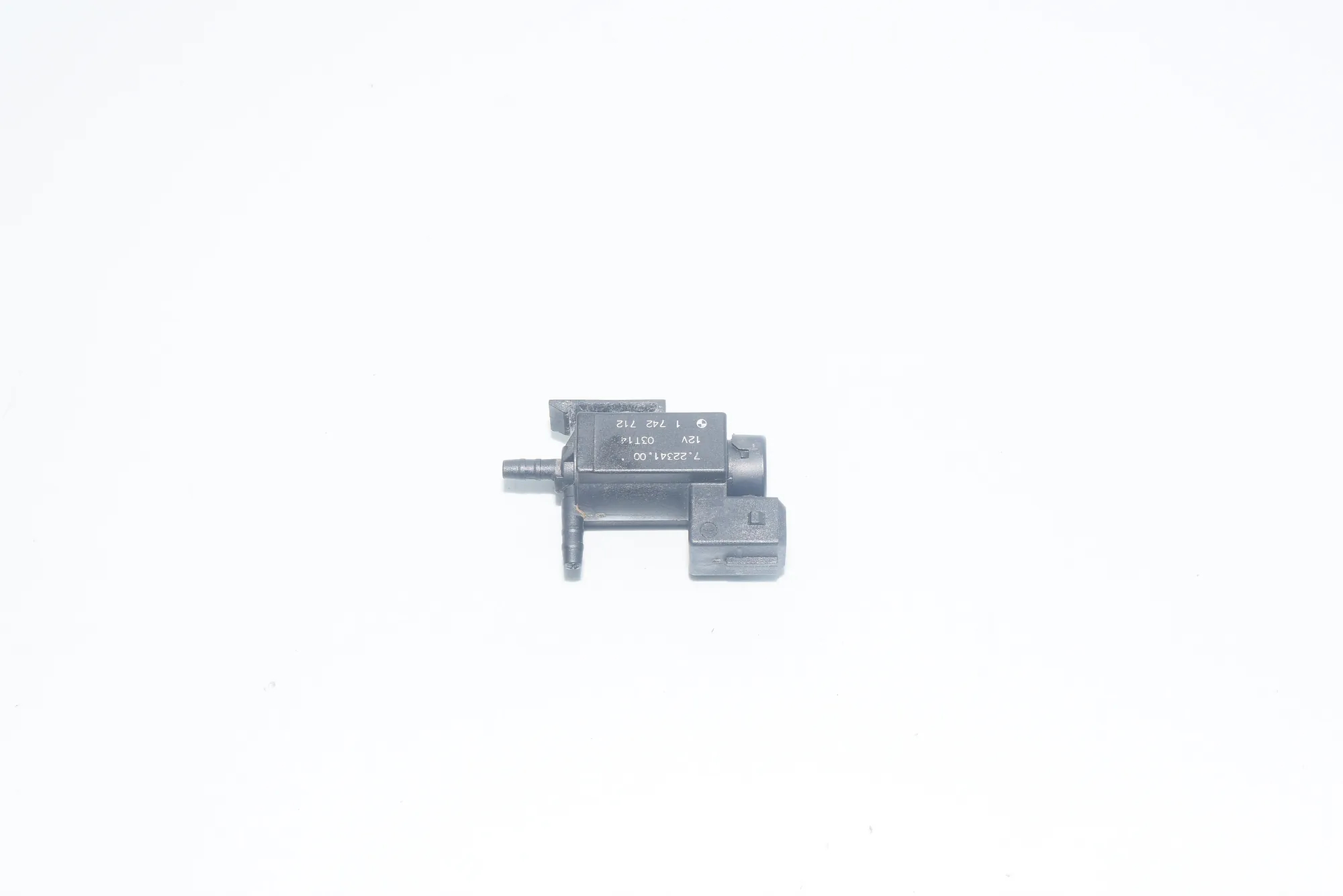 Solenoid Valve – OEM 1742712 · BMW 5 (F10) 520 d 2010 – 2