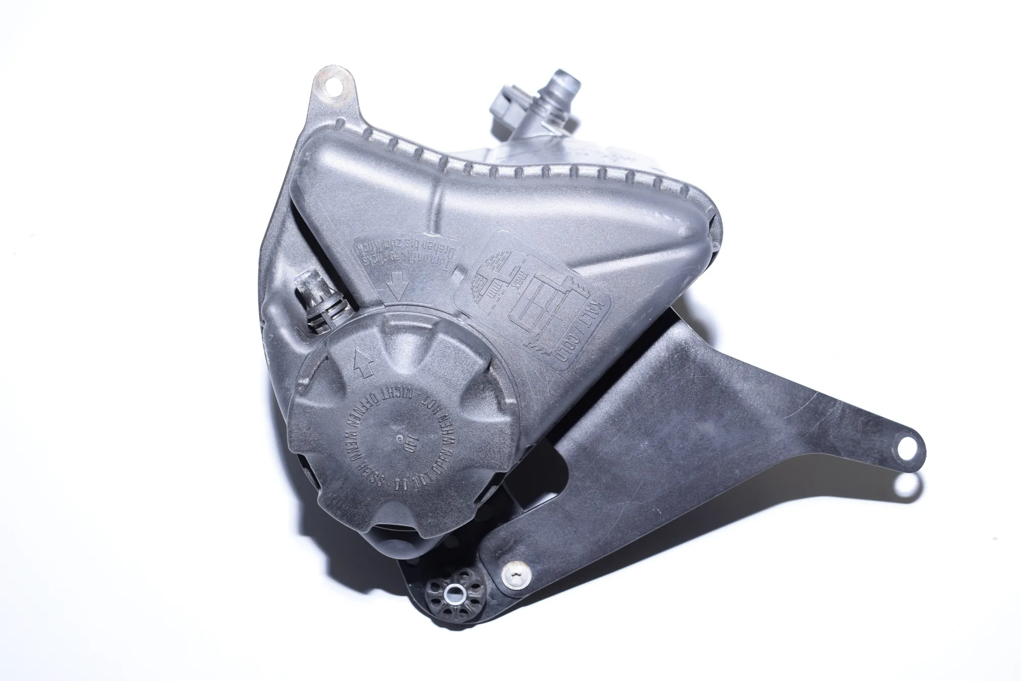 Expansion Tank – OEM 7601949 · BMW 5 (F10) 520 d 2010 – 2