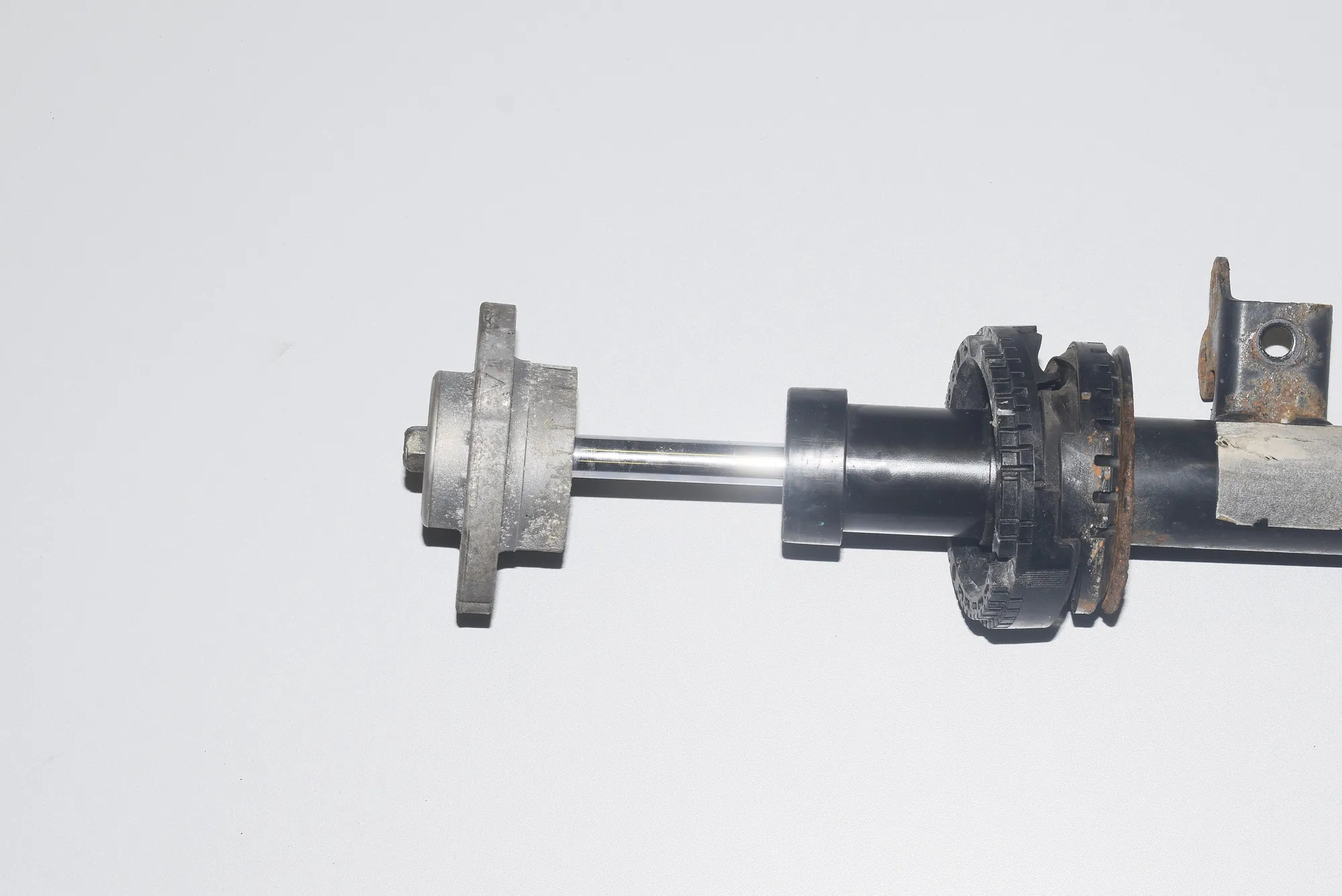 Front Left Shock Absorber – OEM 6795083 · BMW 5 (F10) 520 d 2010 – 4