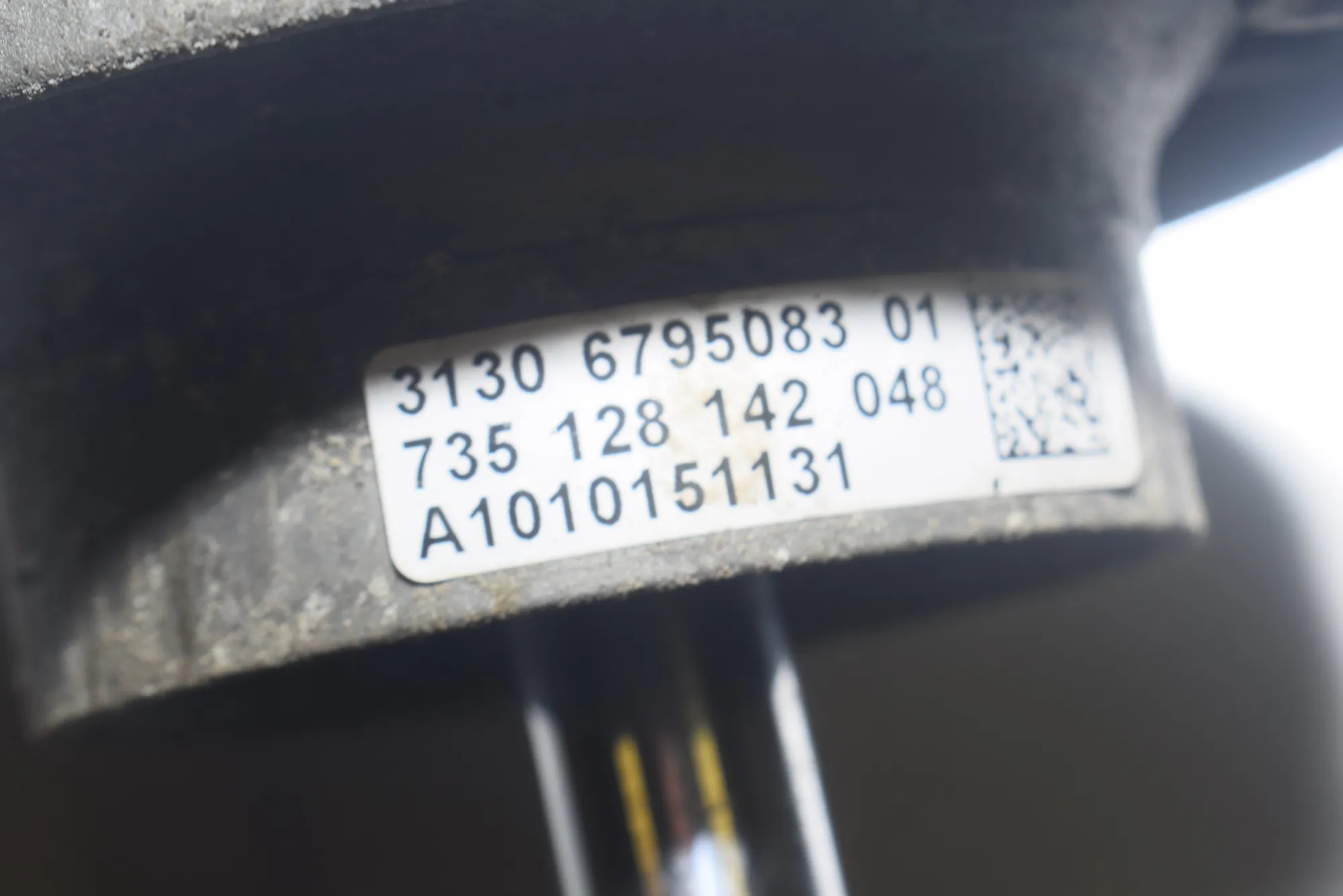 Front Left Shock Absorber – OEM 6795083 · BMW 5 (F10) 520 d 2010 – 5