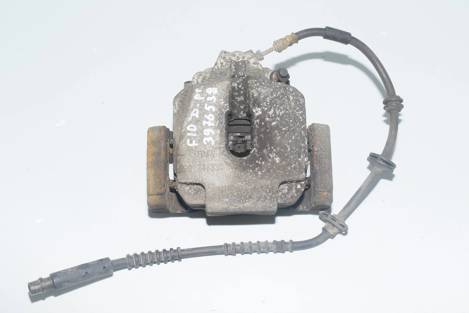 Front Right Brake Caliper · BMW 5 5 (F10) (2009 - 2016) 520 d (2010 - 2014, 2.0 L, 135 kW) 2010