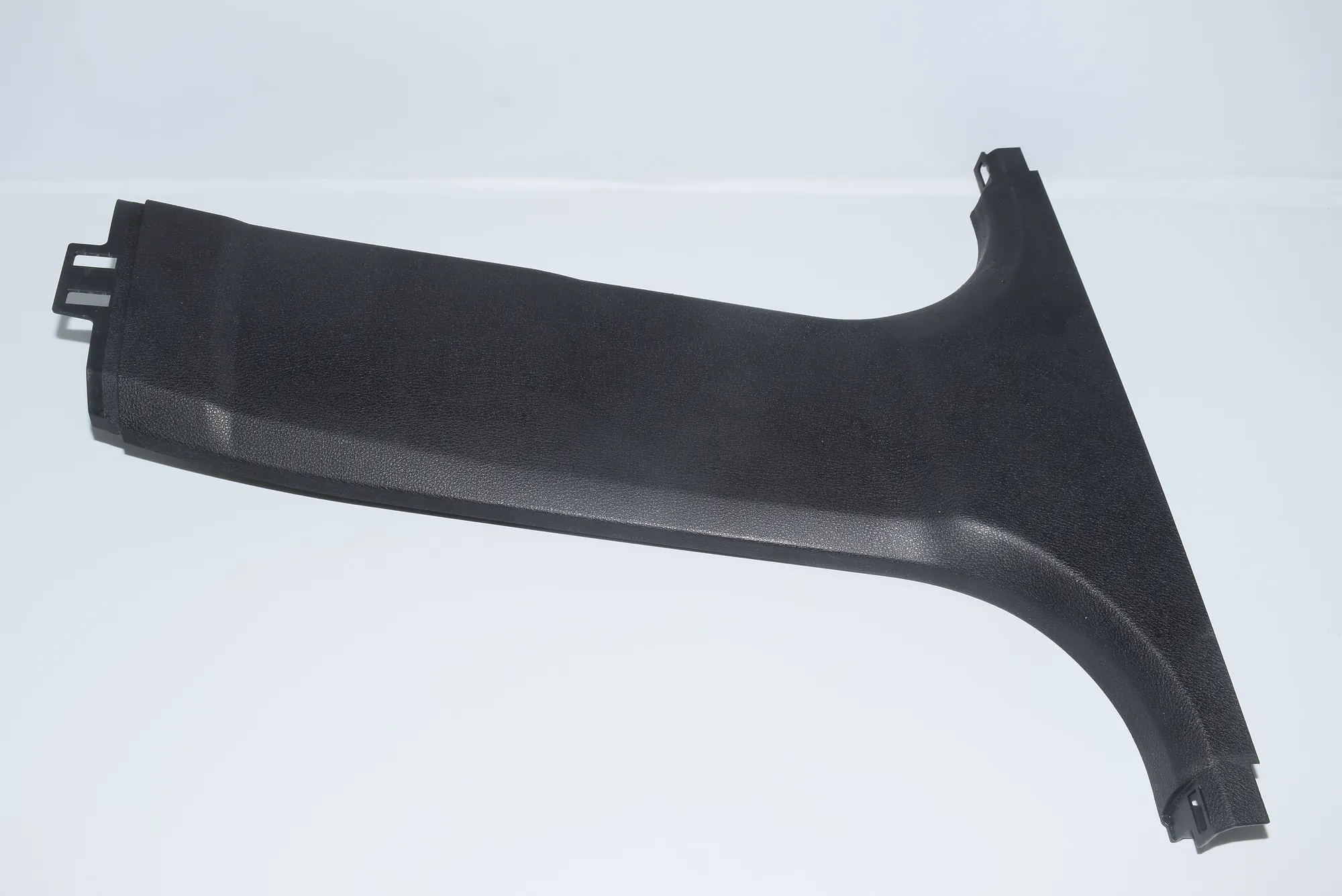 Right Side B Pillar Trim – OEM 9116352 · BMW 5 (F10) 520 d 2010 – 2
