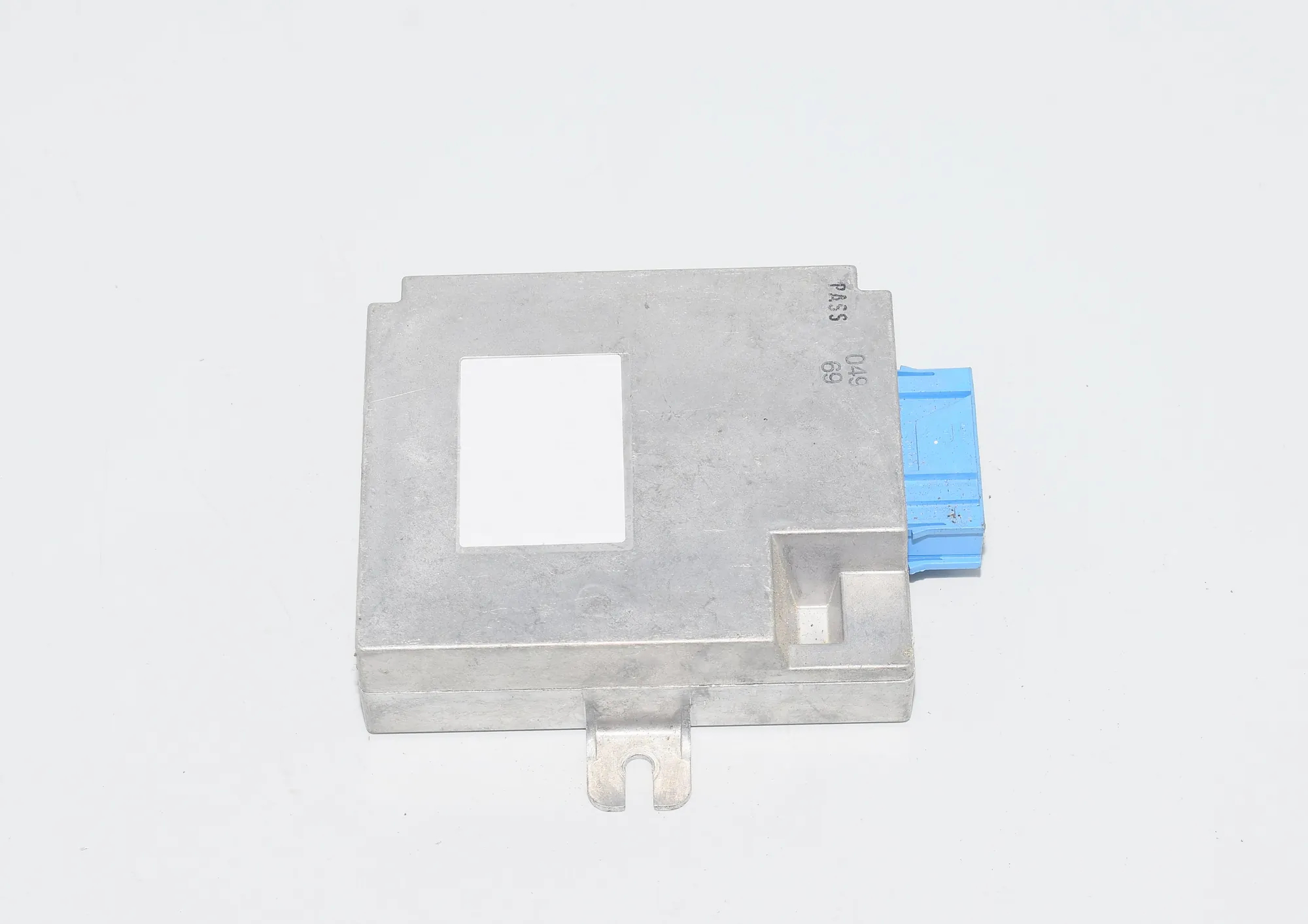 Other Control Units – OEM 6905967 · BMW 5 (E39) BMW 5 (E39) 2000