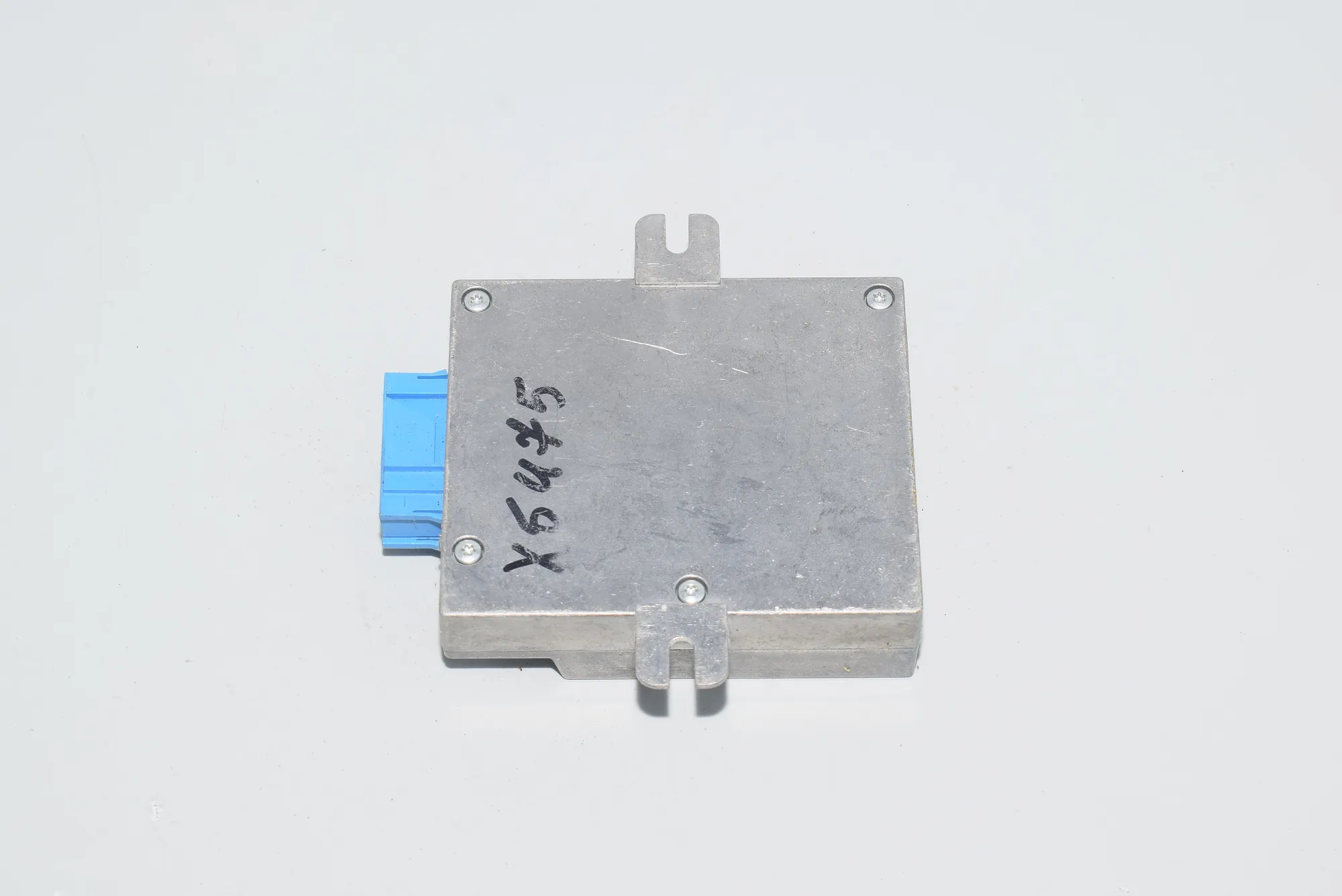 Other Control Units – OEM 6915047 · BMW X5 (E53) BMW X5 (E53) 2000 – 4